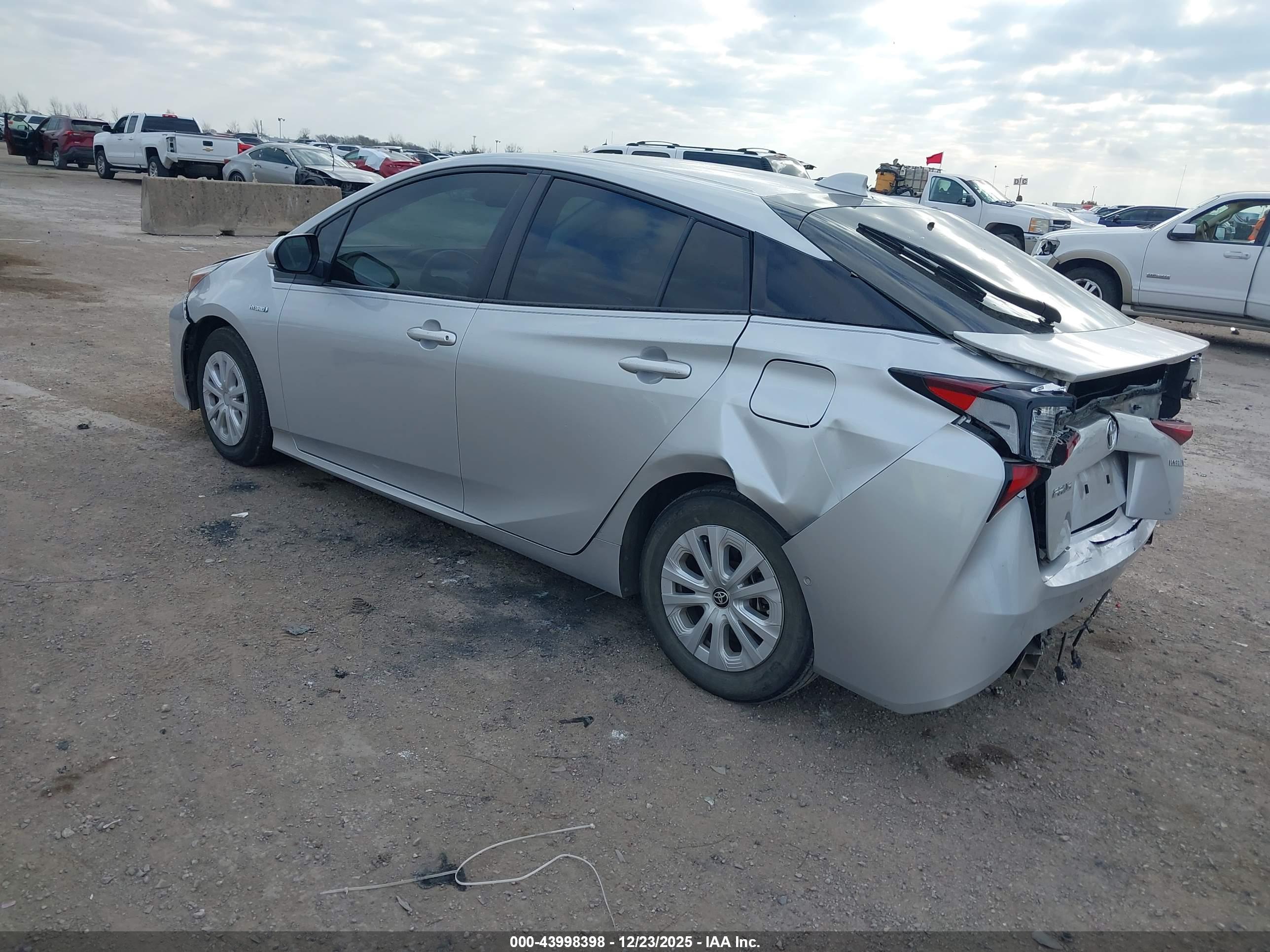TOYOTA PRIUS image 3