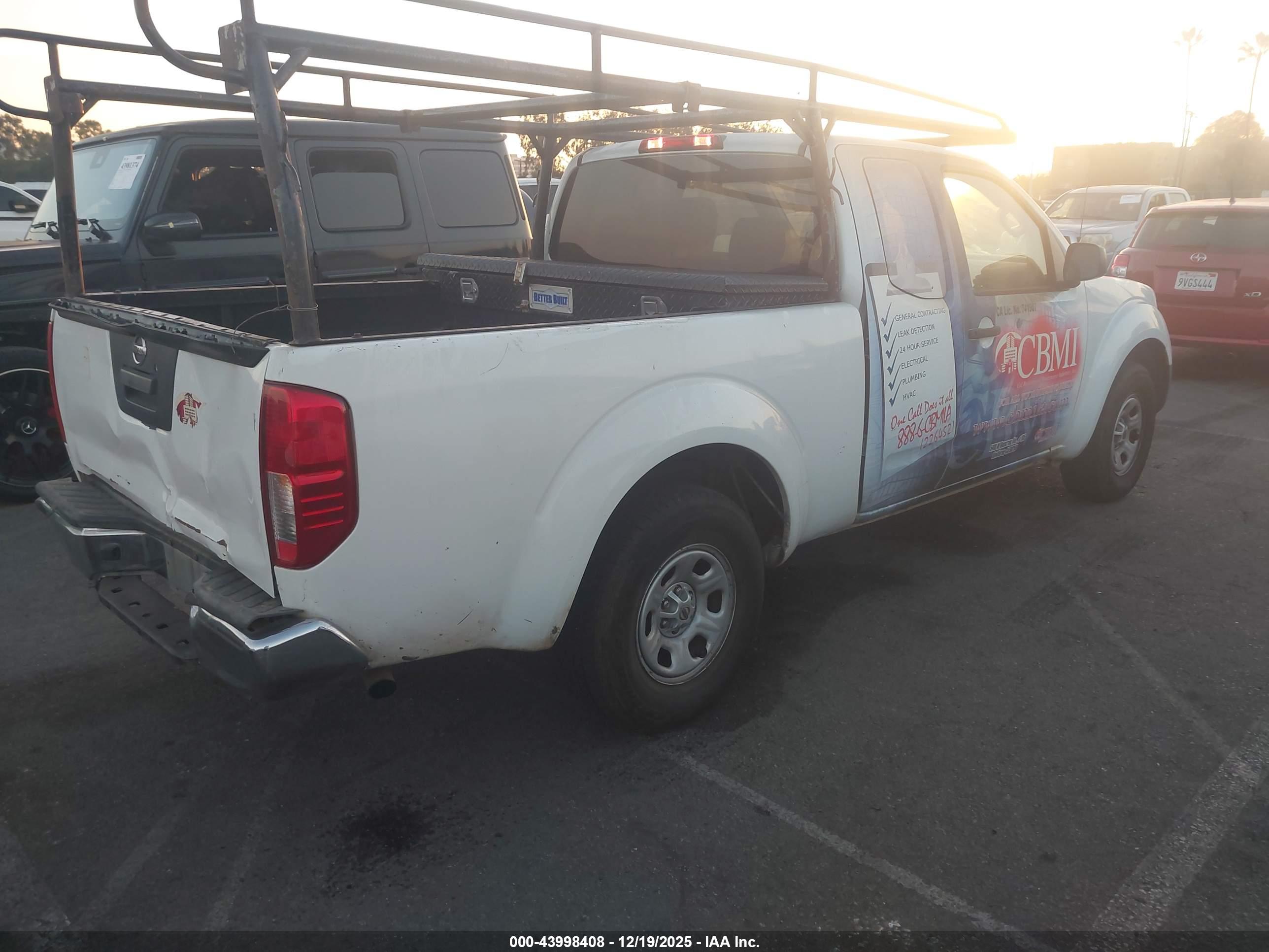 NISSAN FRONTIER image 4