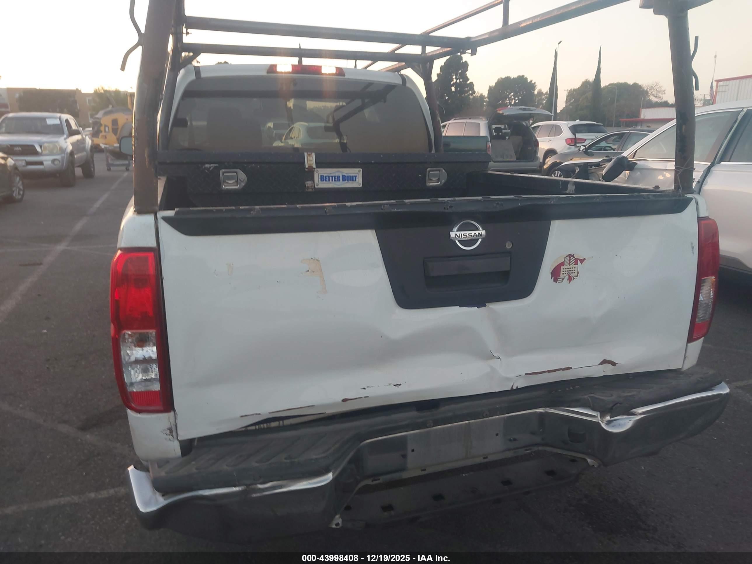 NISSAN FRONTIER image 6