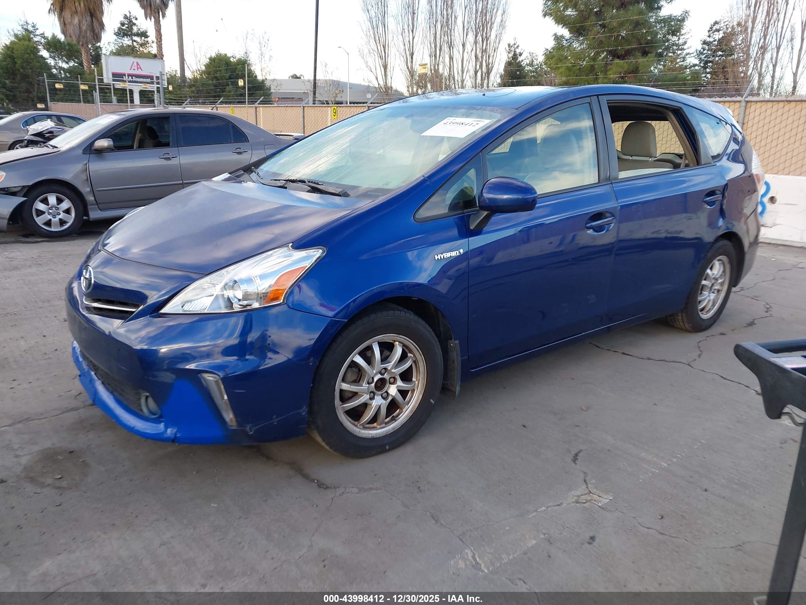 TOYOTA PRIUS image 2