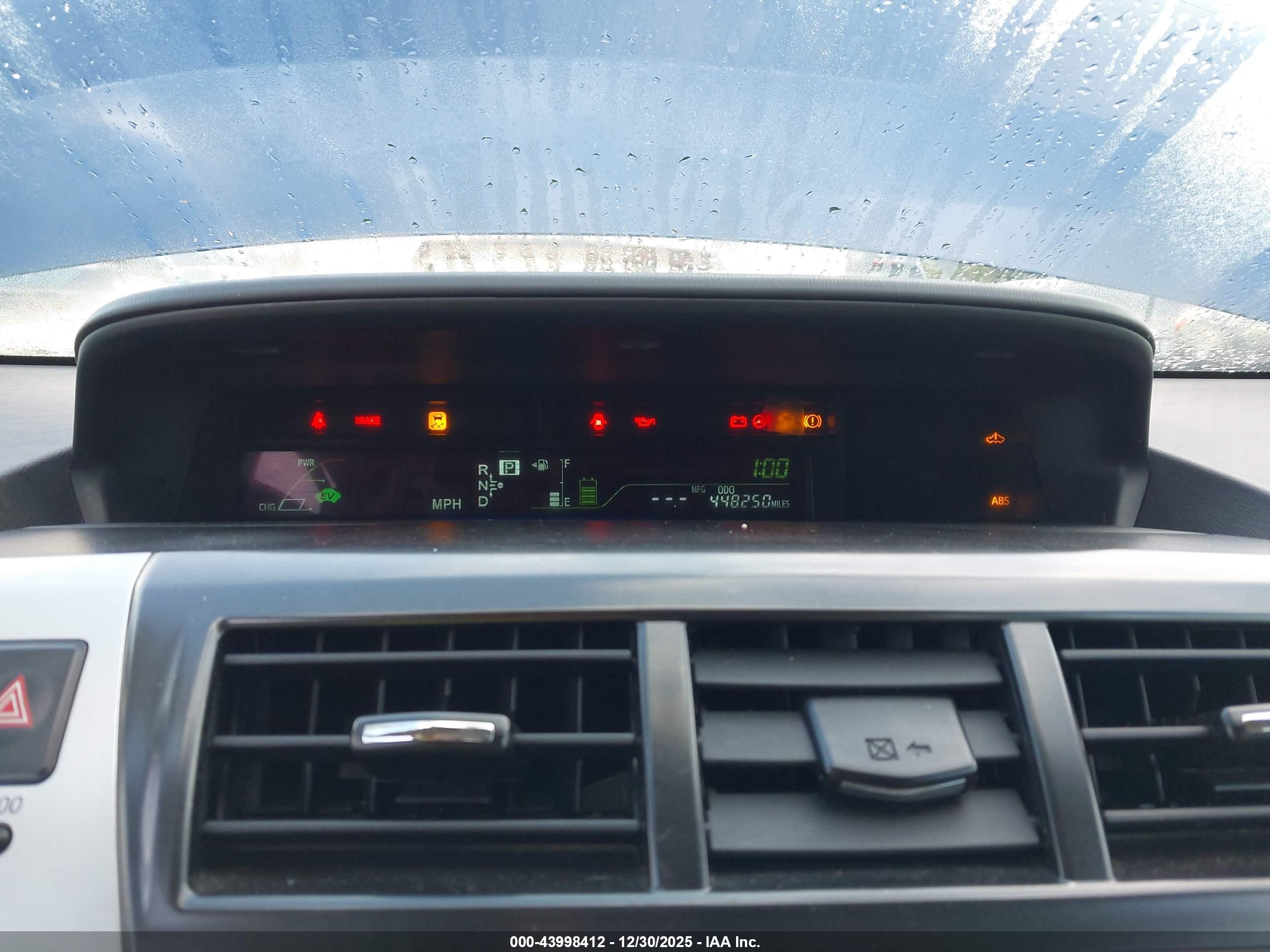 TOYOTA PRIUS image 7