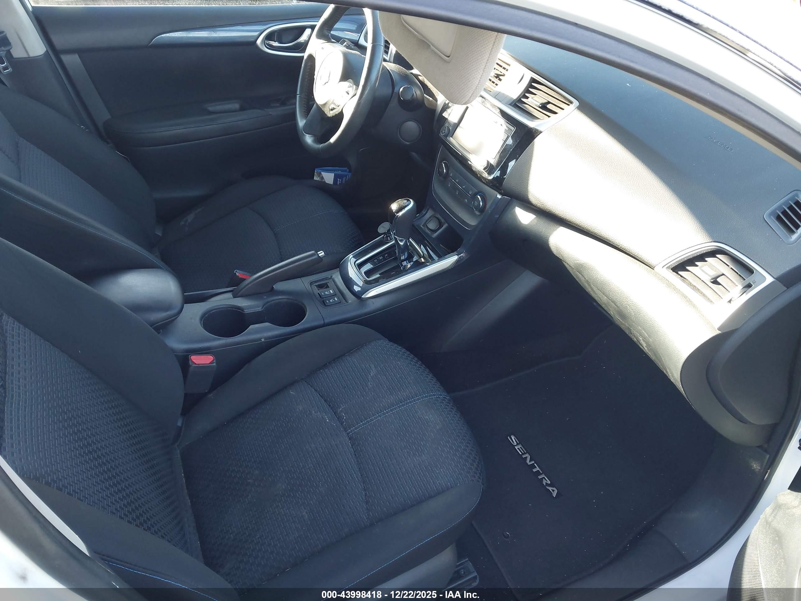NISSAN SENTRA image 5