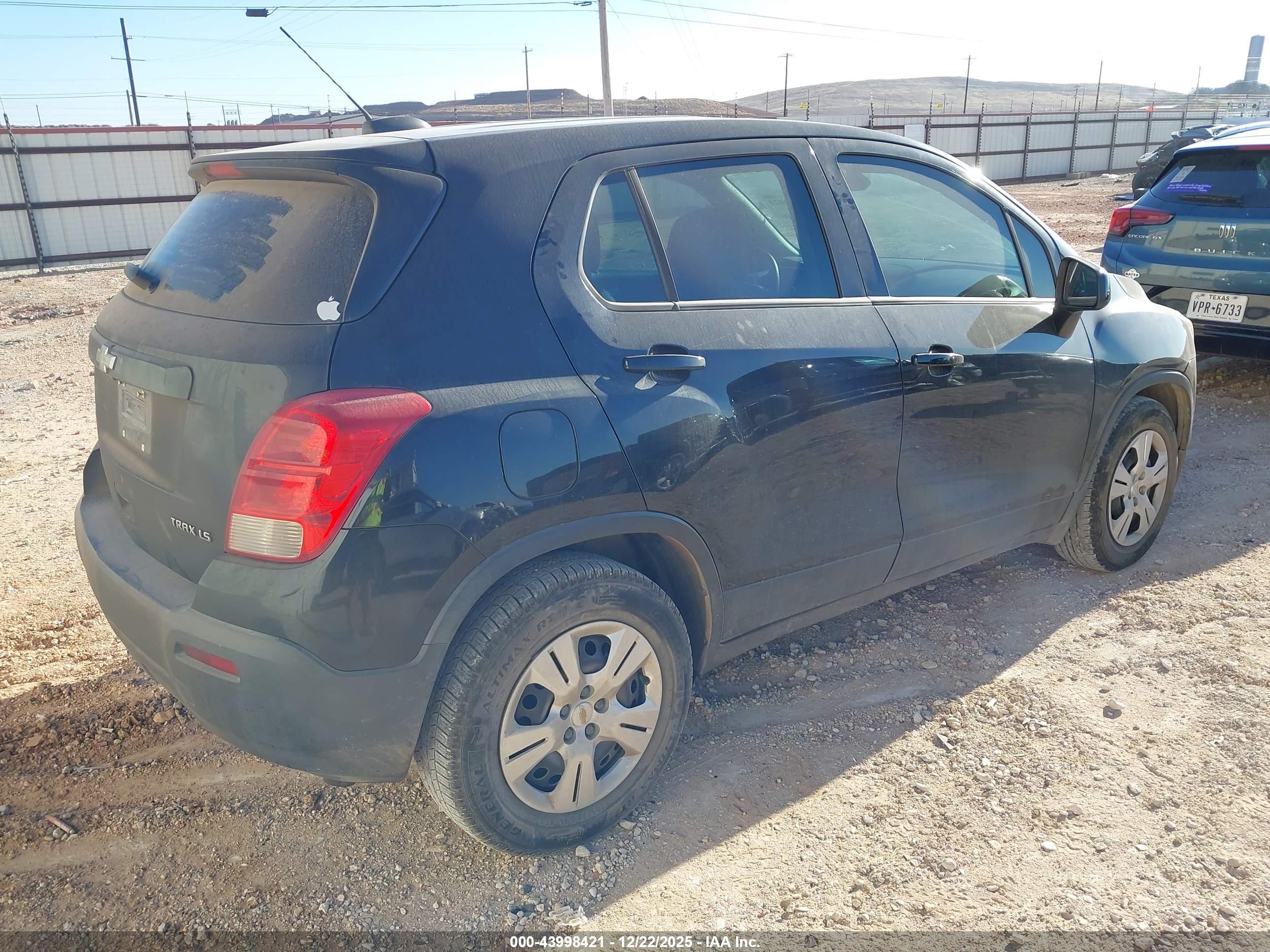 CHEVROLET TRAX image 4