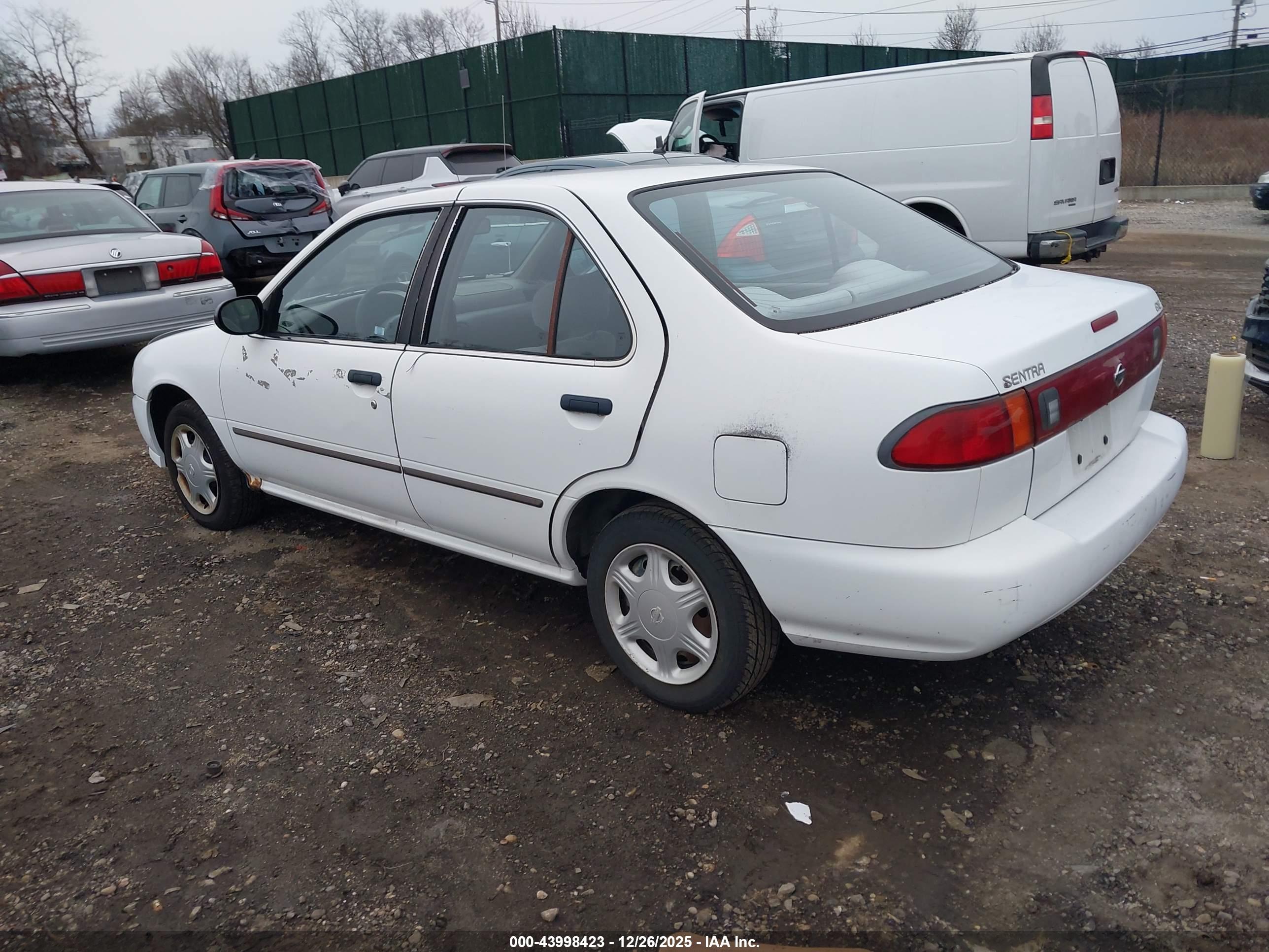 NISSAN SENTRA image 3