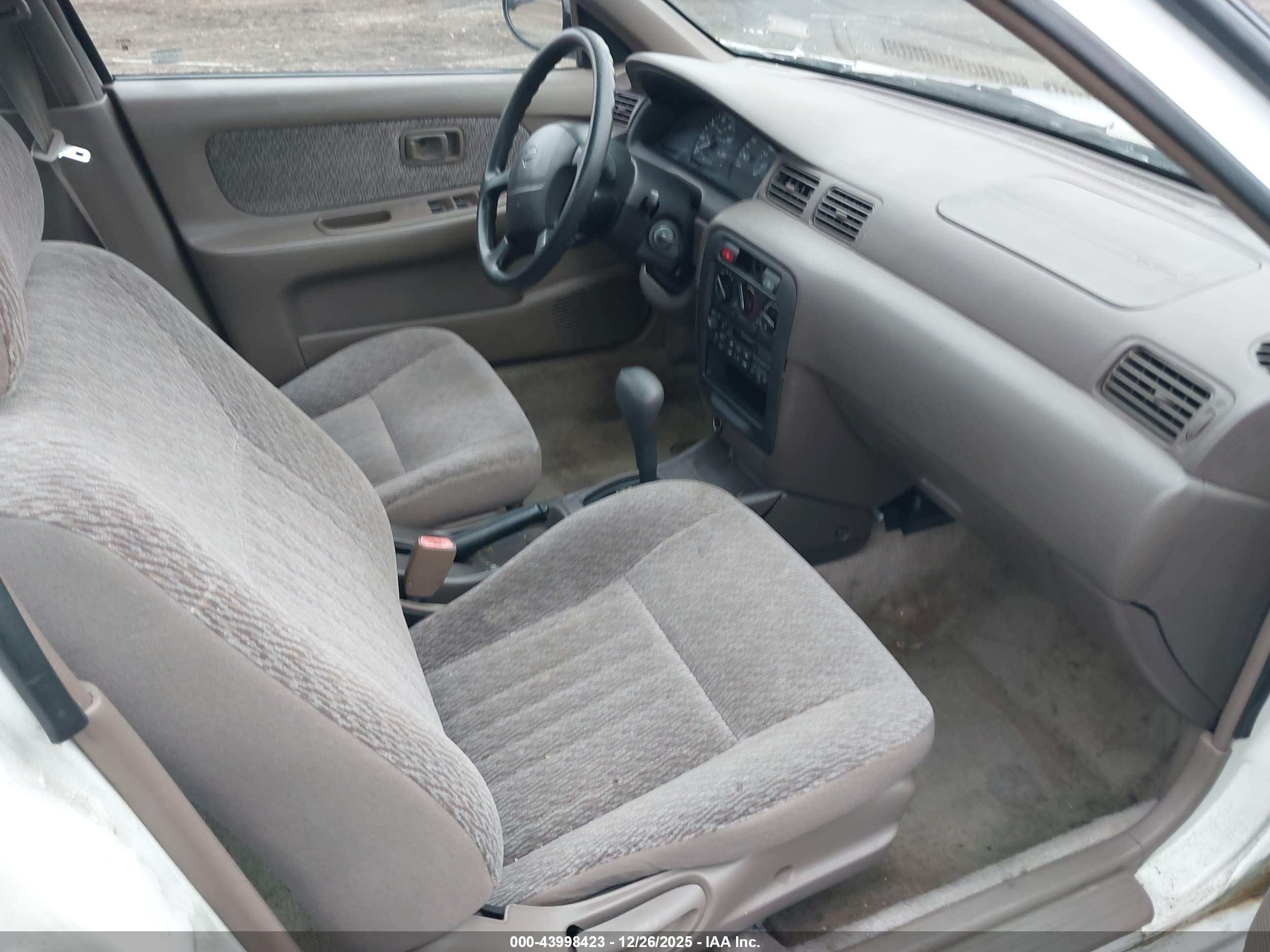 NISSAN SENTRA image 5