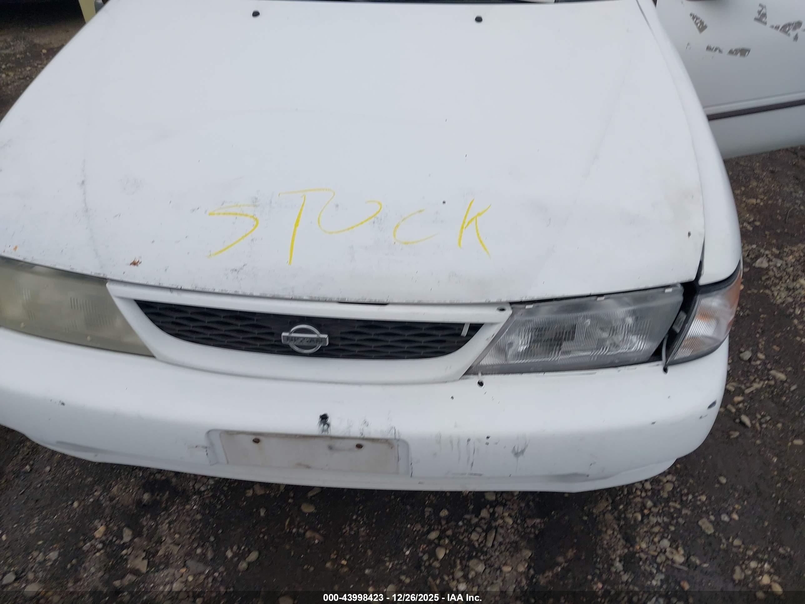 NISSAN SENTRA image 6