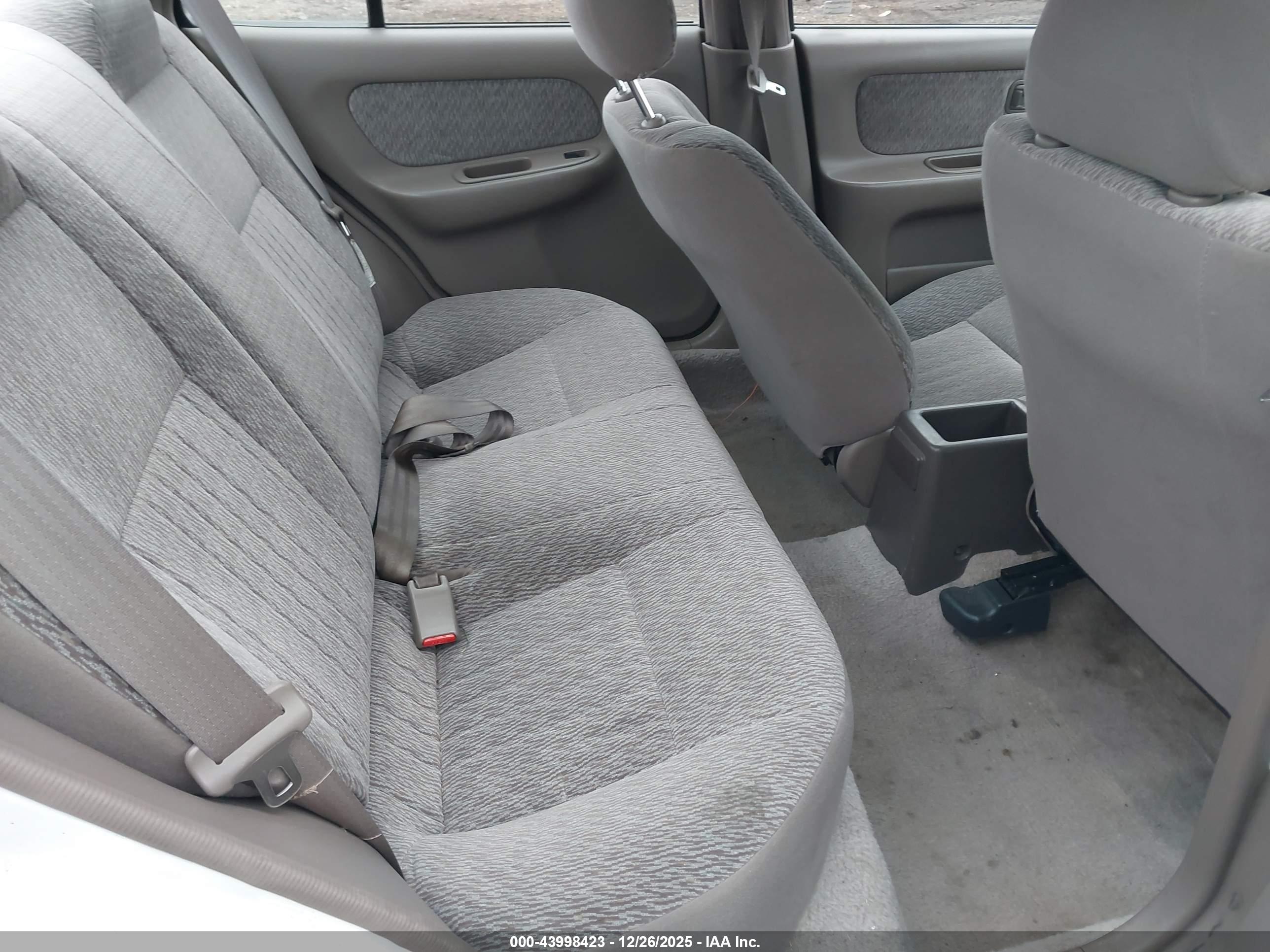 NISSAN SENTRA image 8