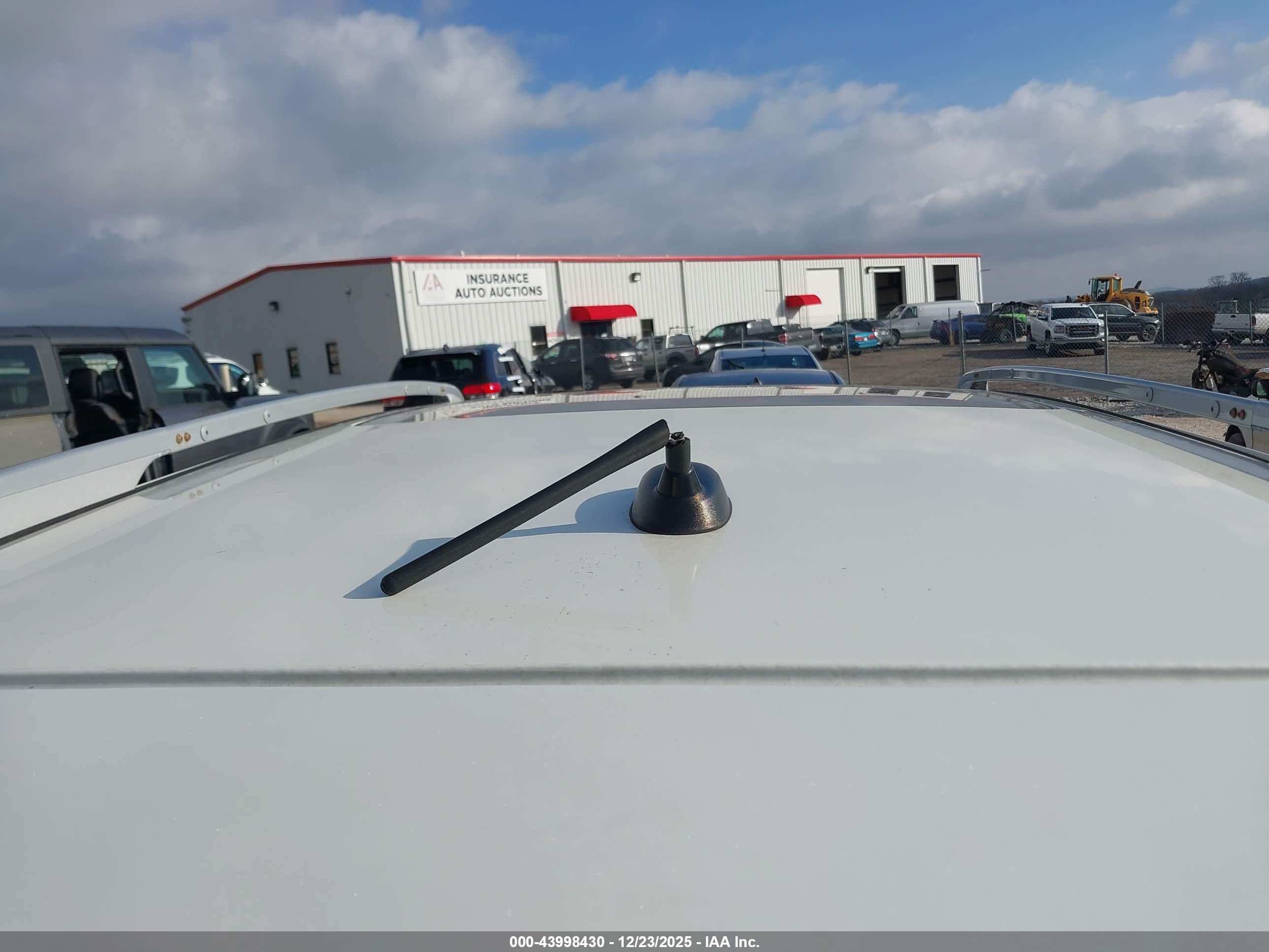 NISSAN ROGUE image 6