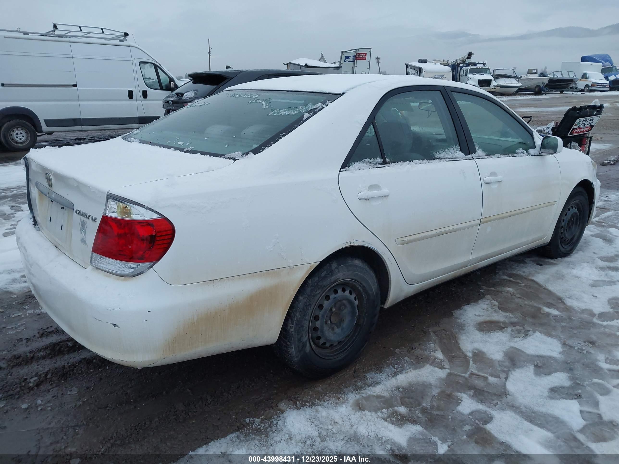 TOYOTA CAMRY image 4