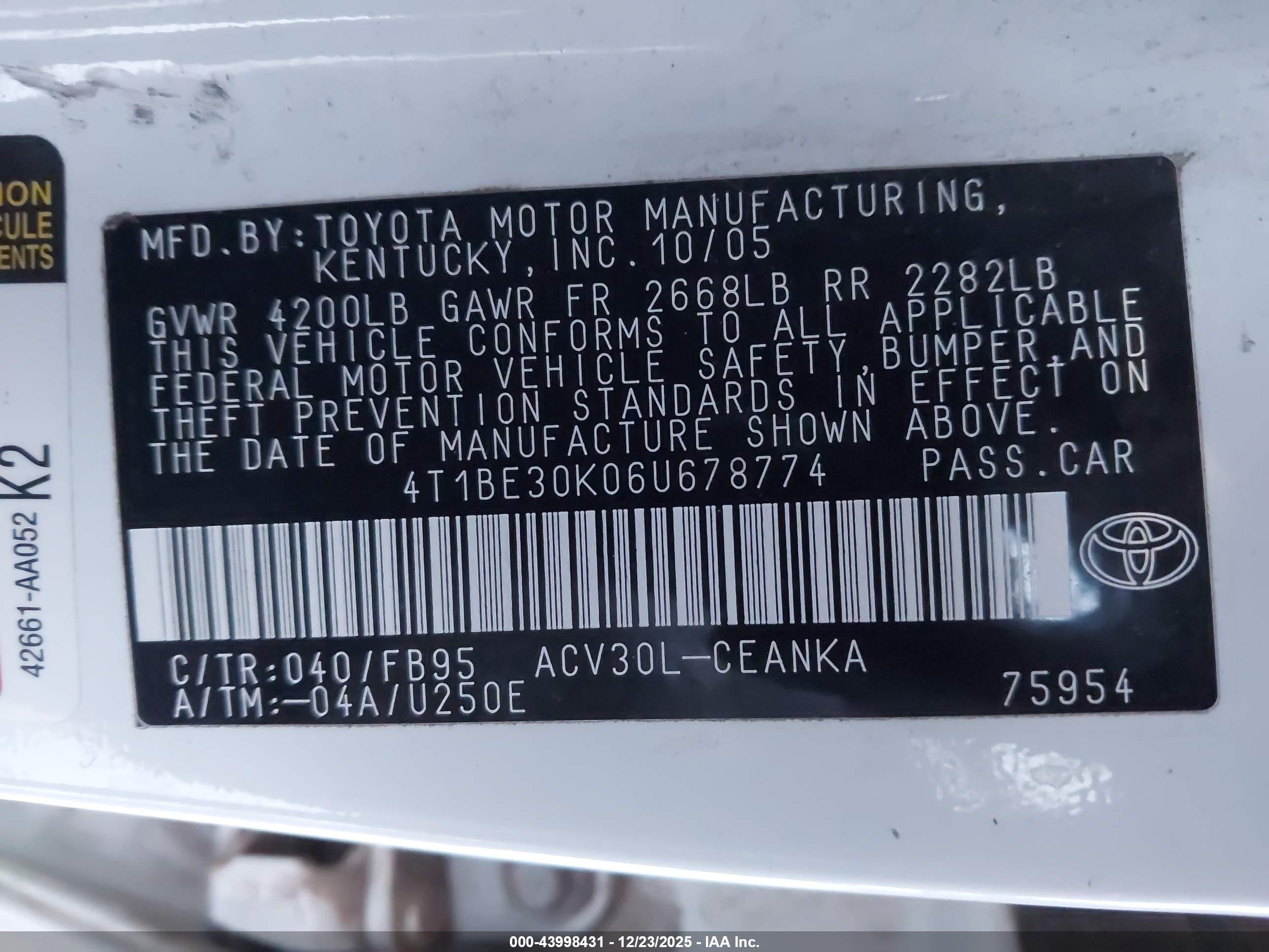 TOYOTA CAMRY image 9