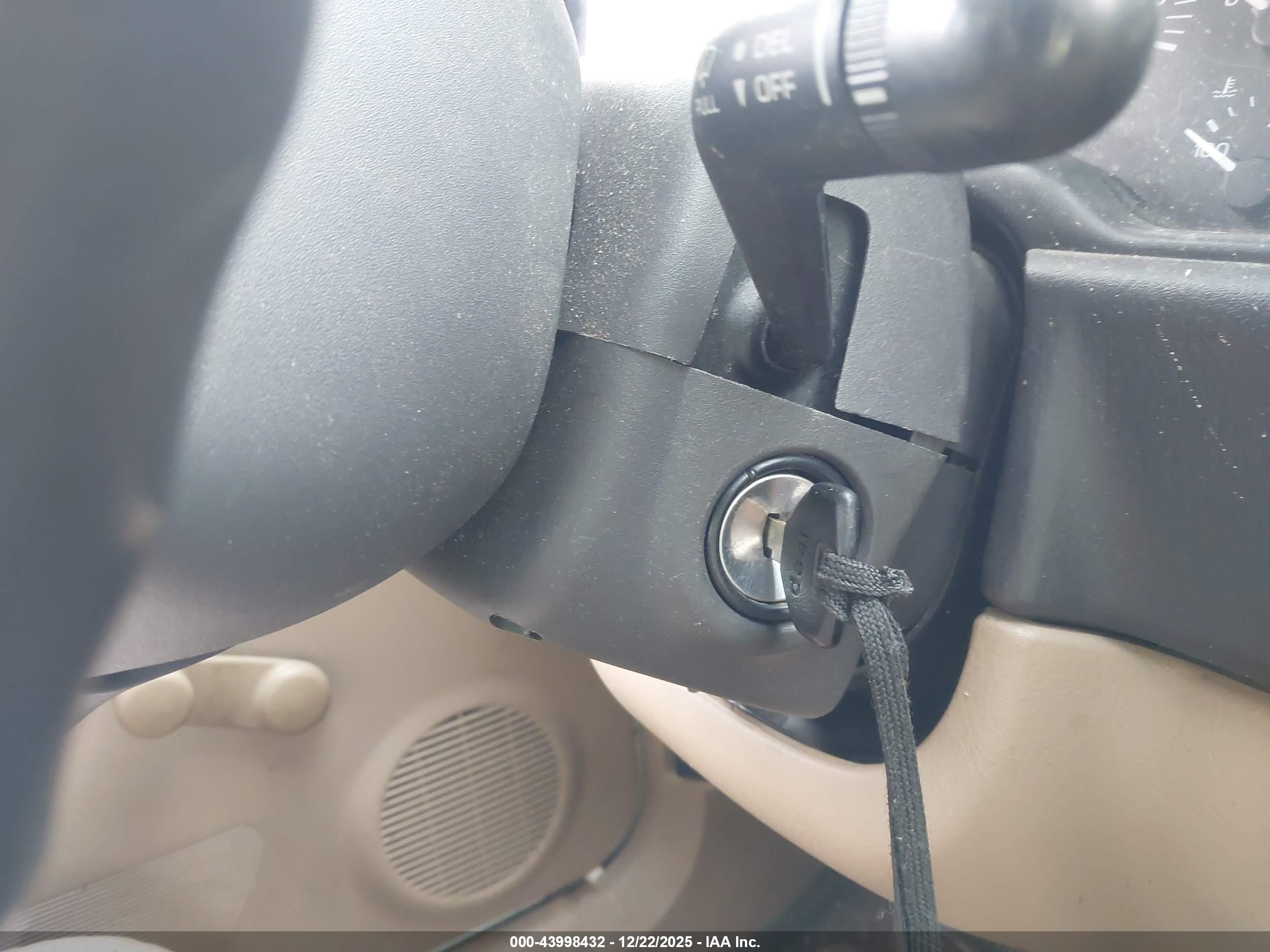 JEEP CHEROKEE image 11
