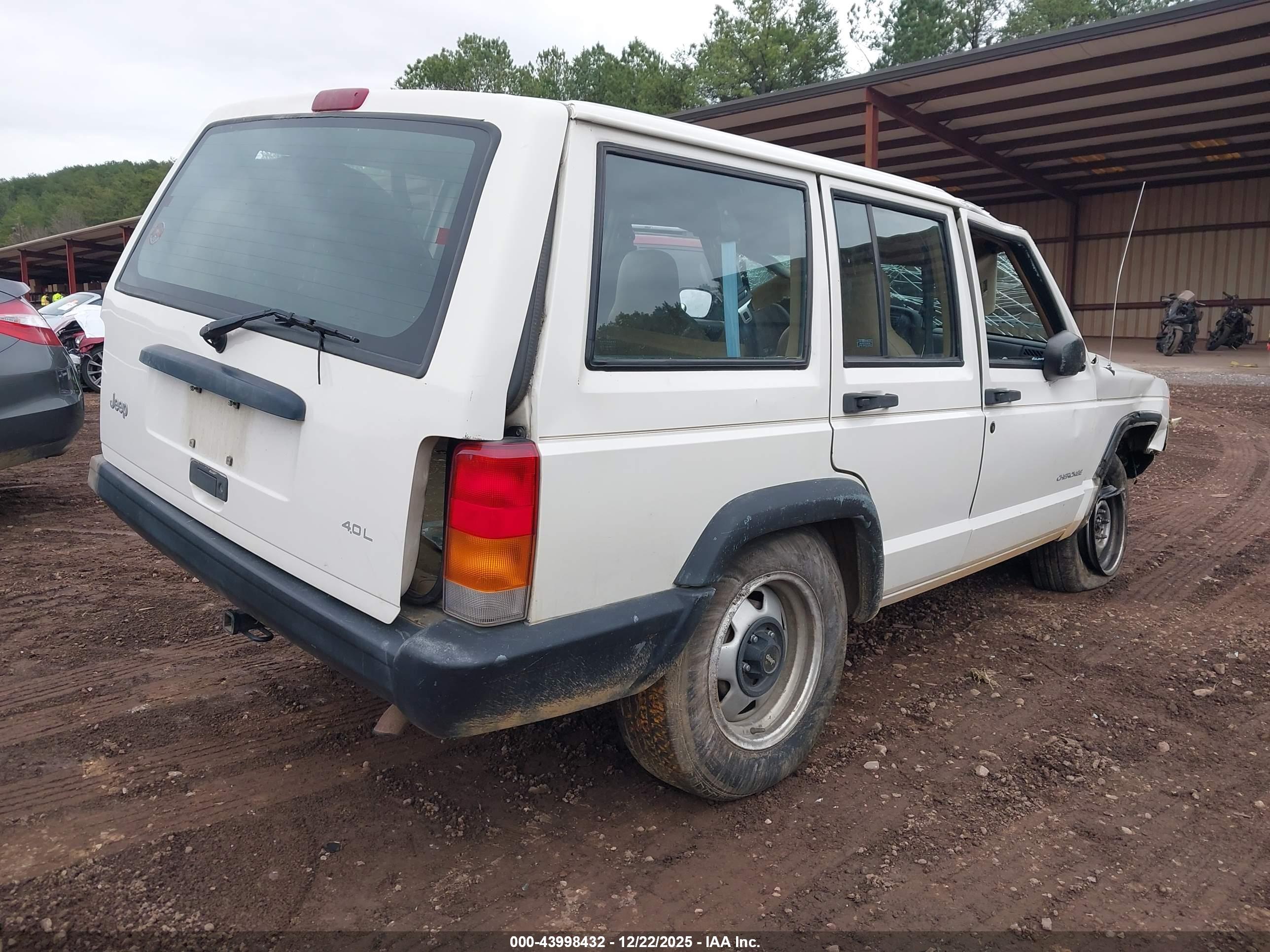 JEEP CHEROKEE image 4