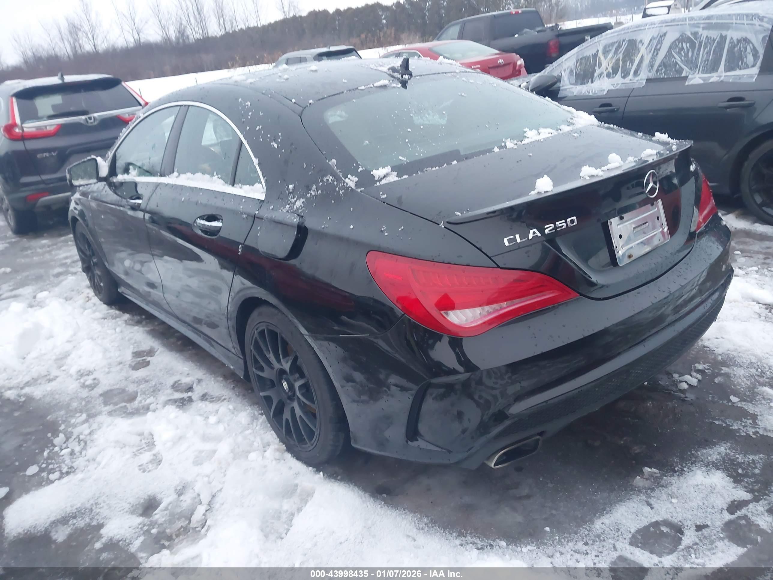 MERCEDES-BENZ CLA image 3