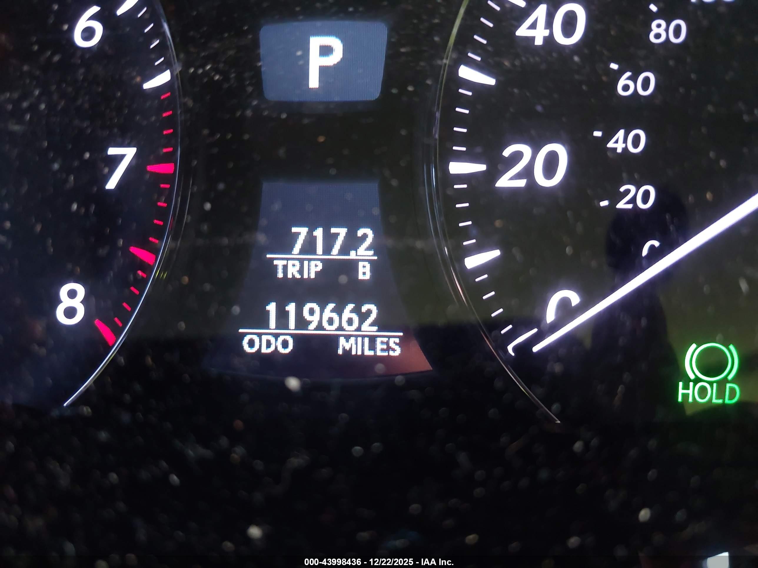 LEXUS LS image 7