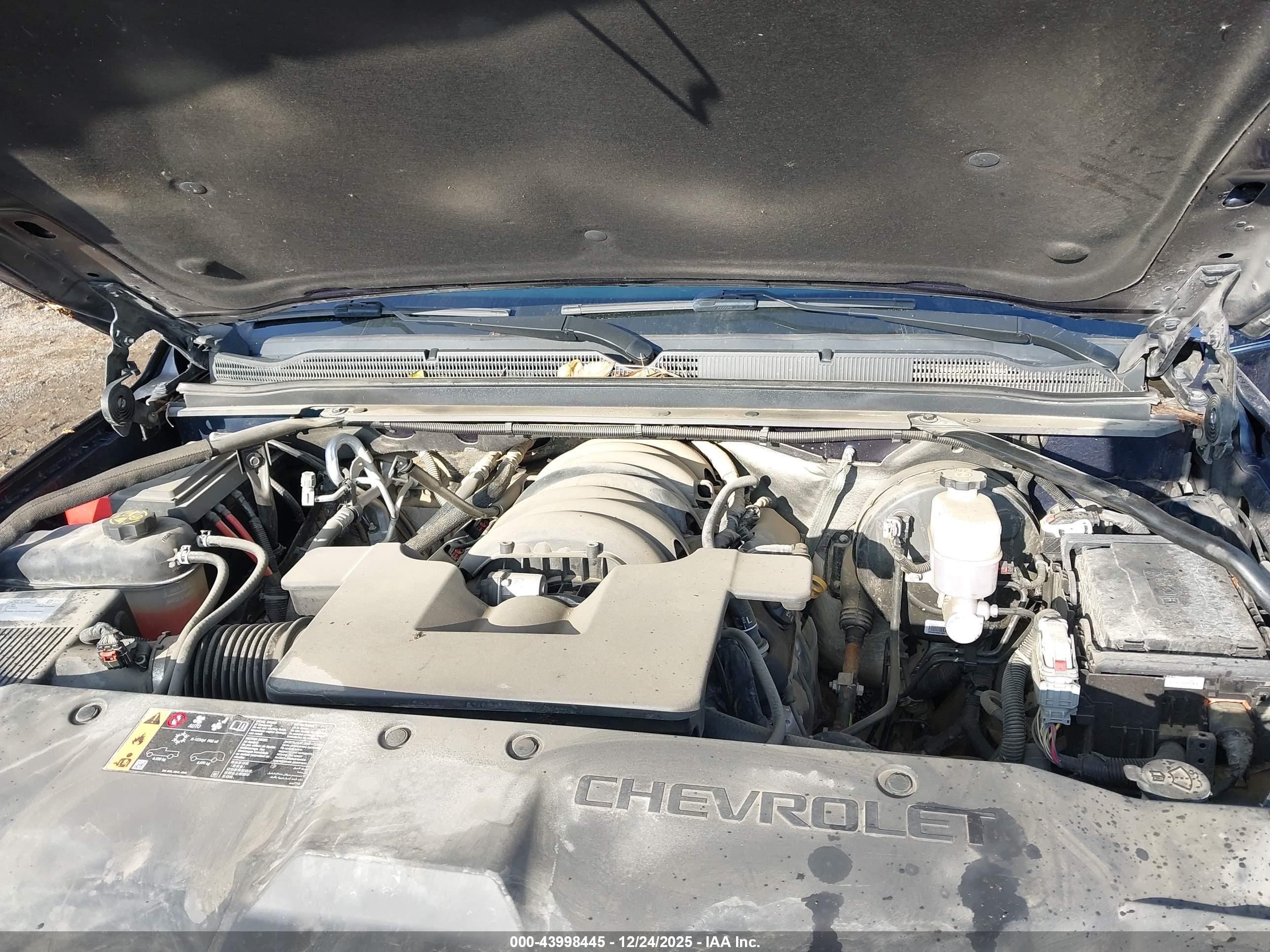 CHEVROLET TAHOE image 10