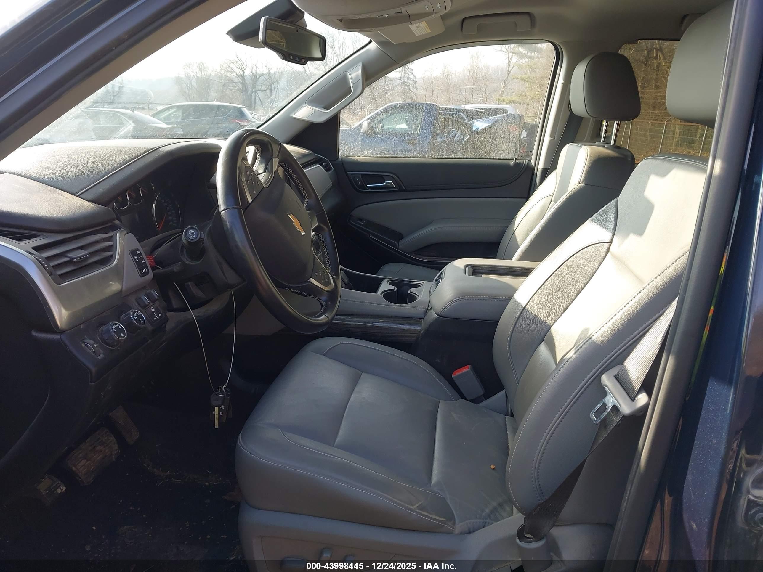 CHEVROLET TAHOE image 5