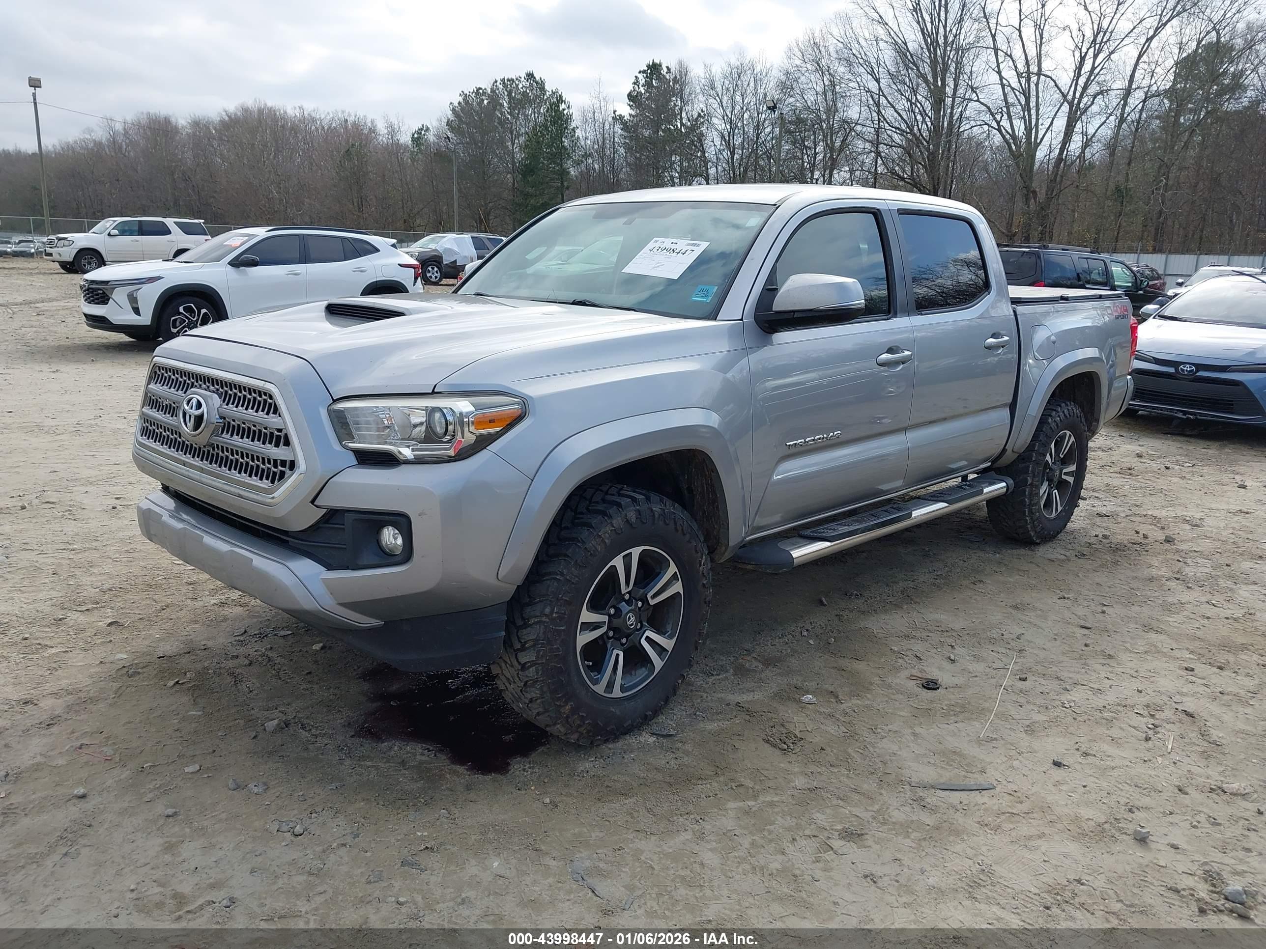 TOYOTA TACOMA image 2
