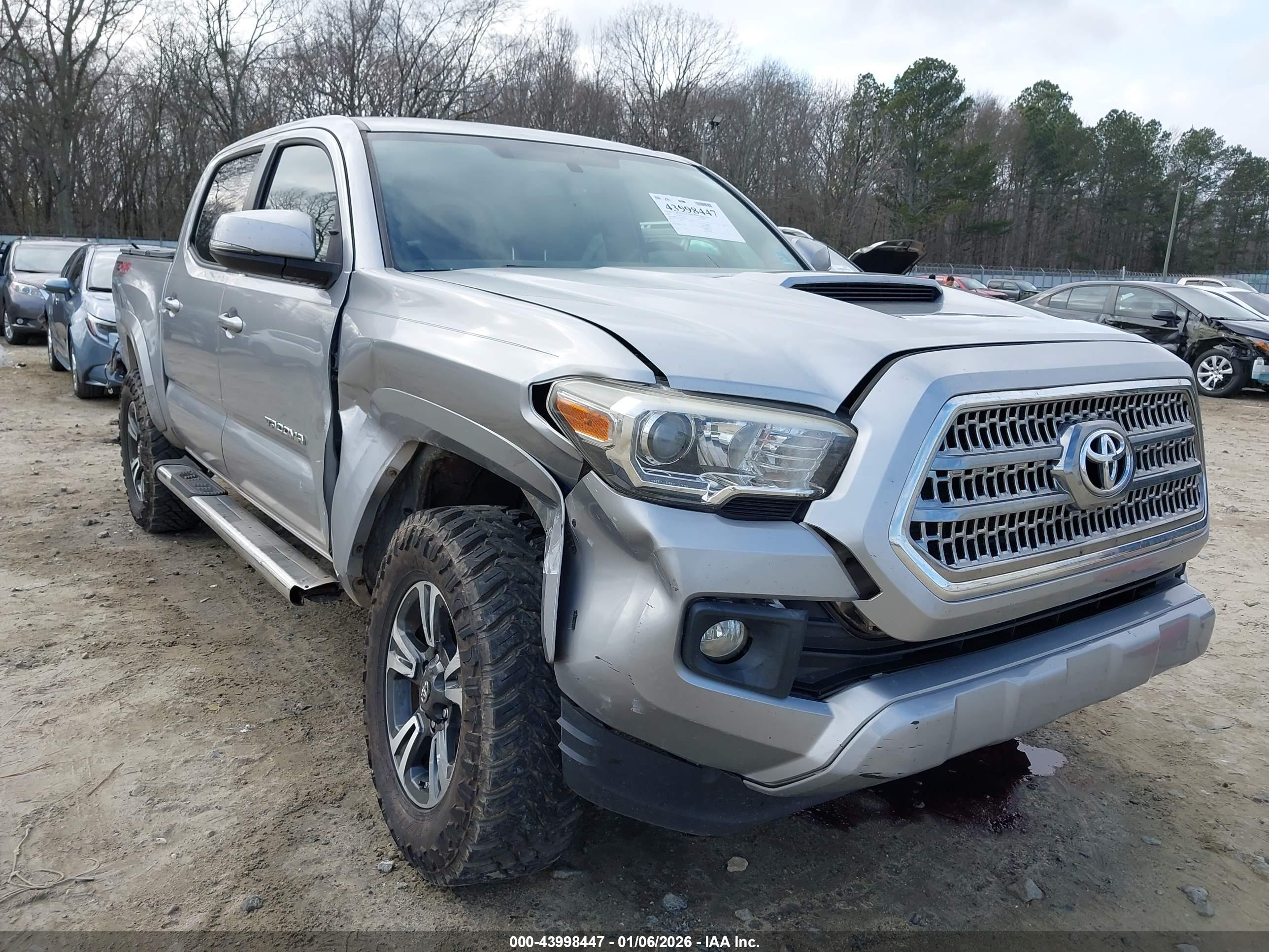 TOYOTA TACOMA image 6
