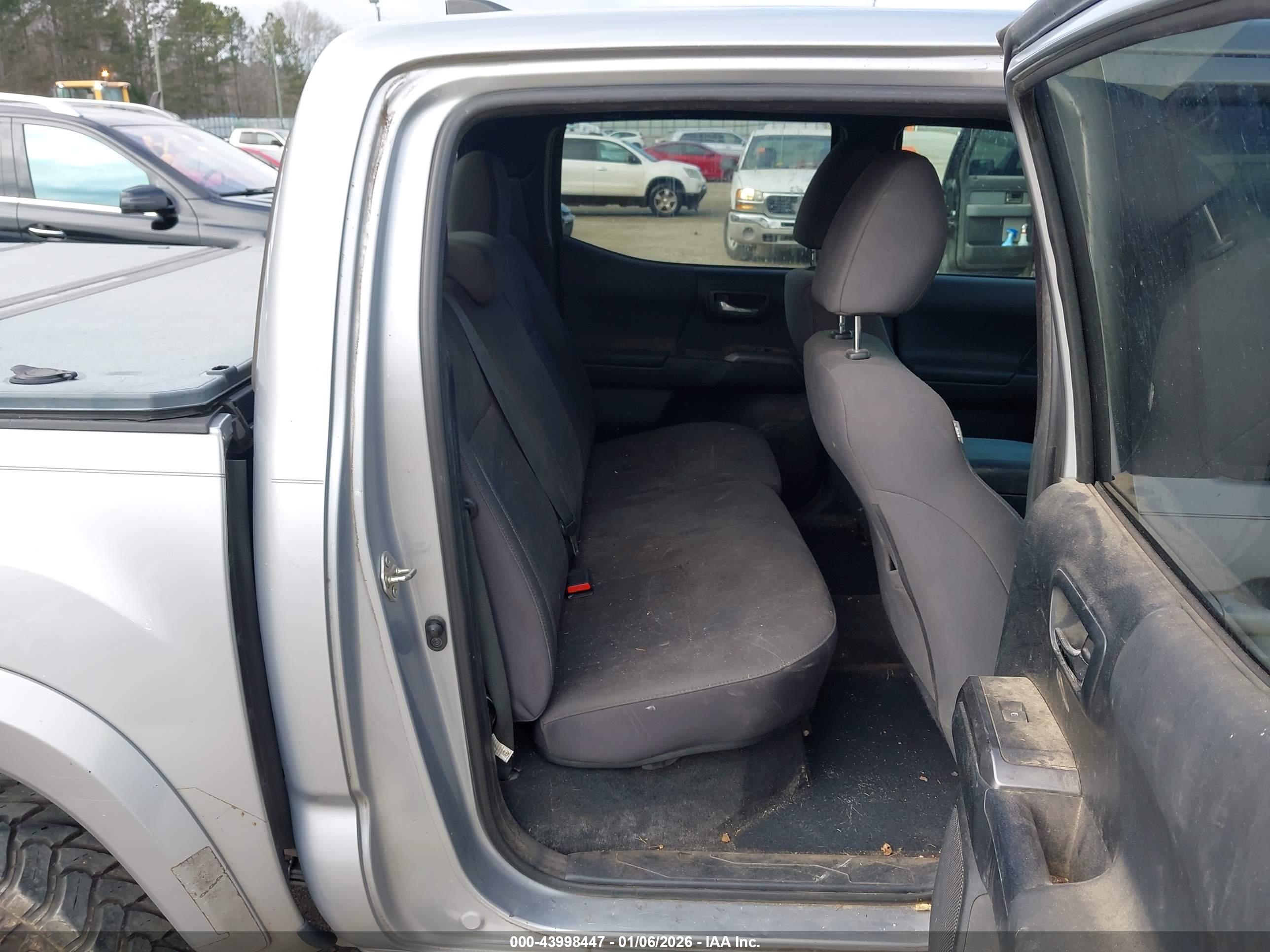 TOYOTA TACOMA image 8