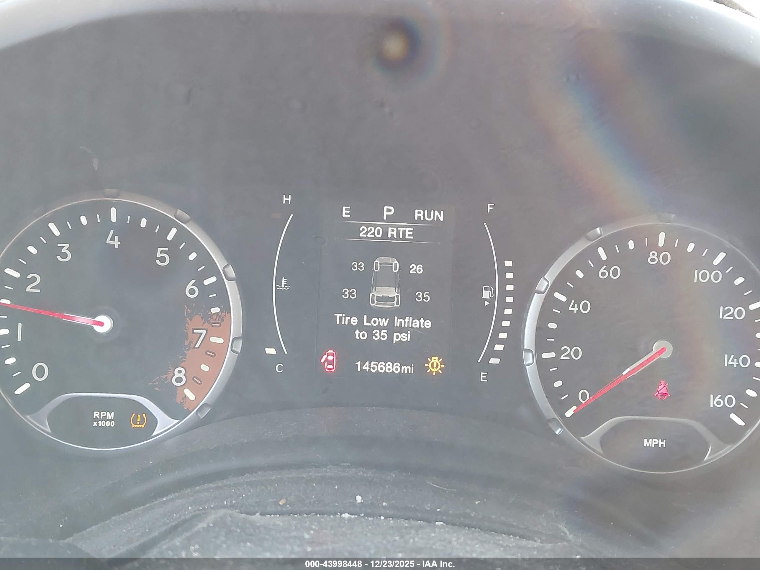 JEEP RENEGADE image 7