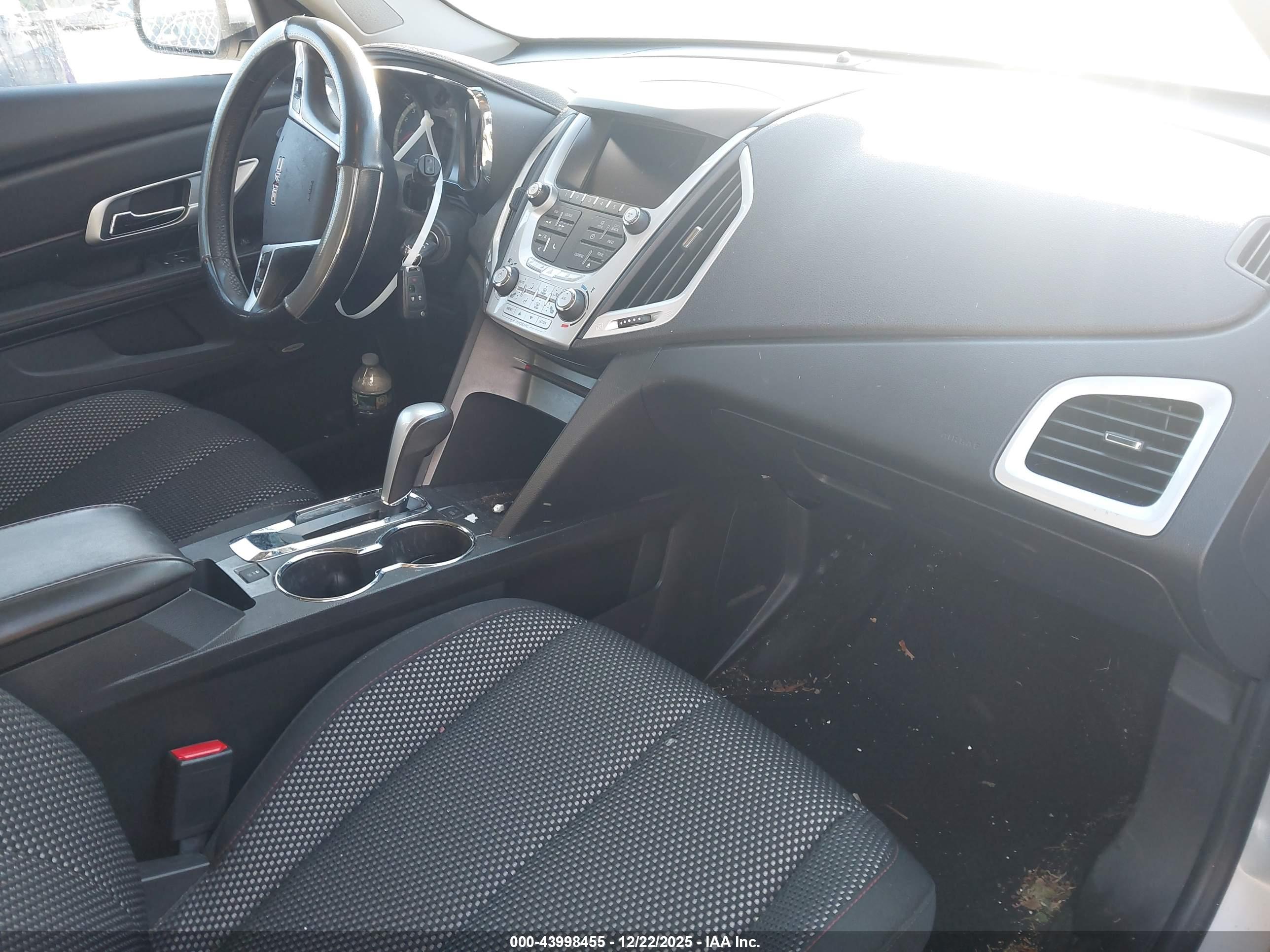 GMC TERRAIN image 5
