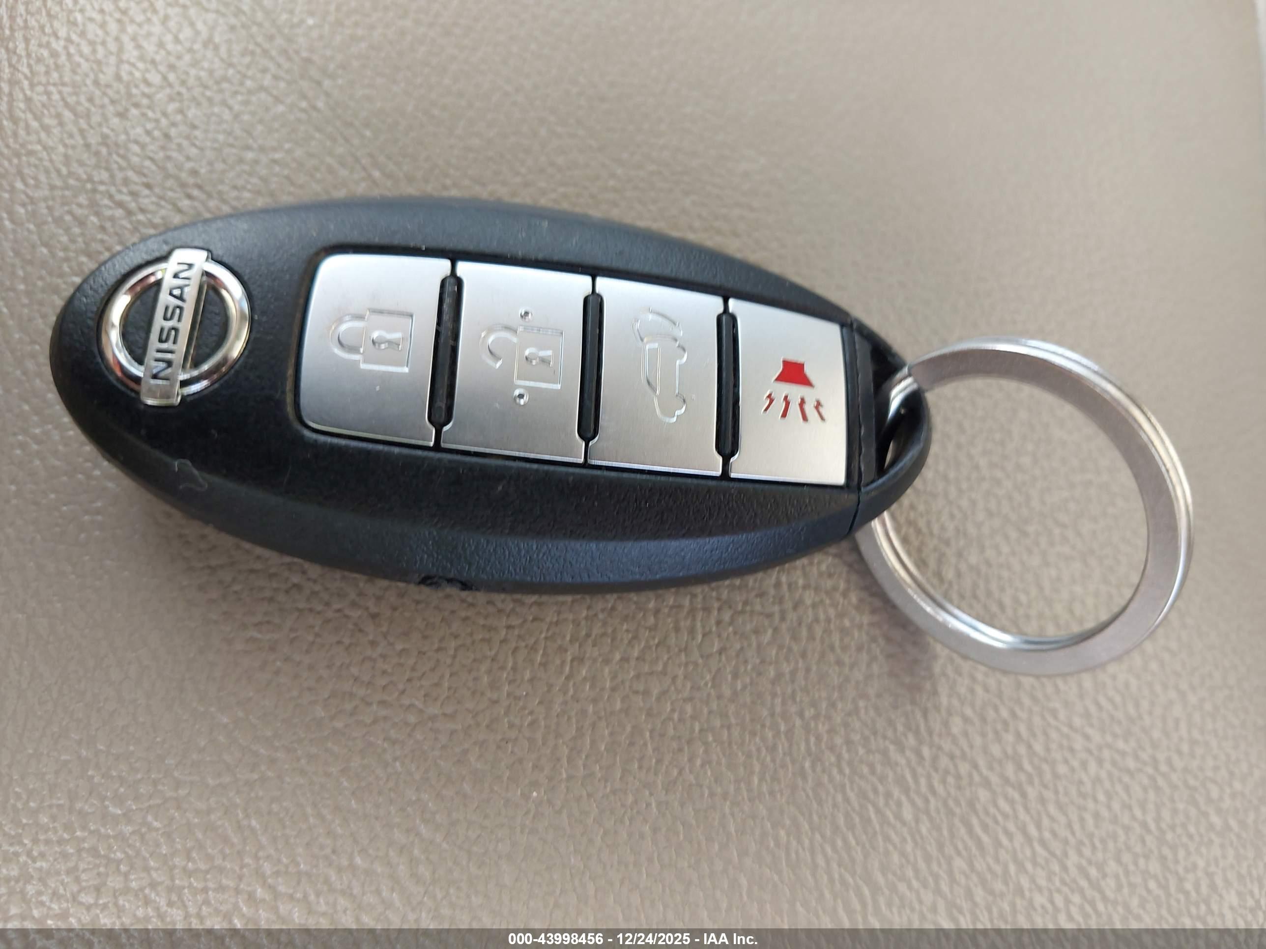 NISSAN MURANO image 11