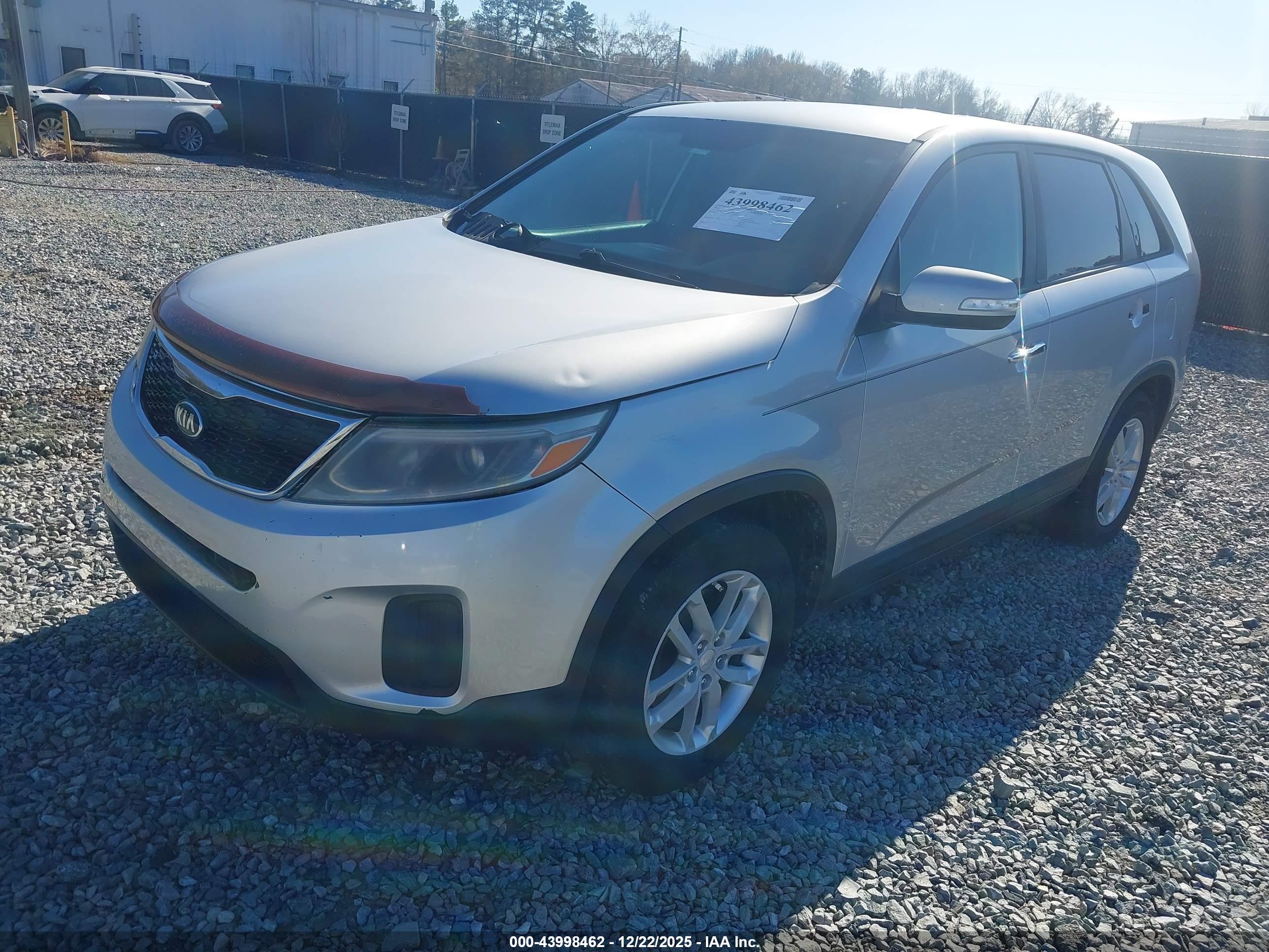 KIA SORENTO image 2