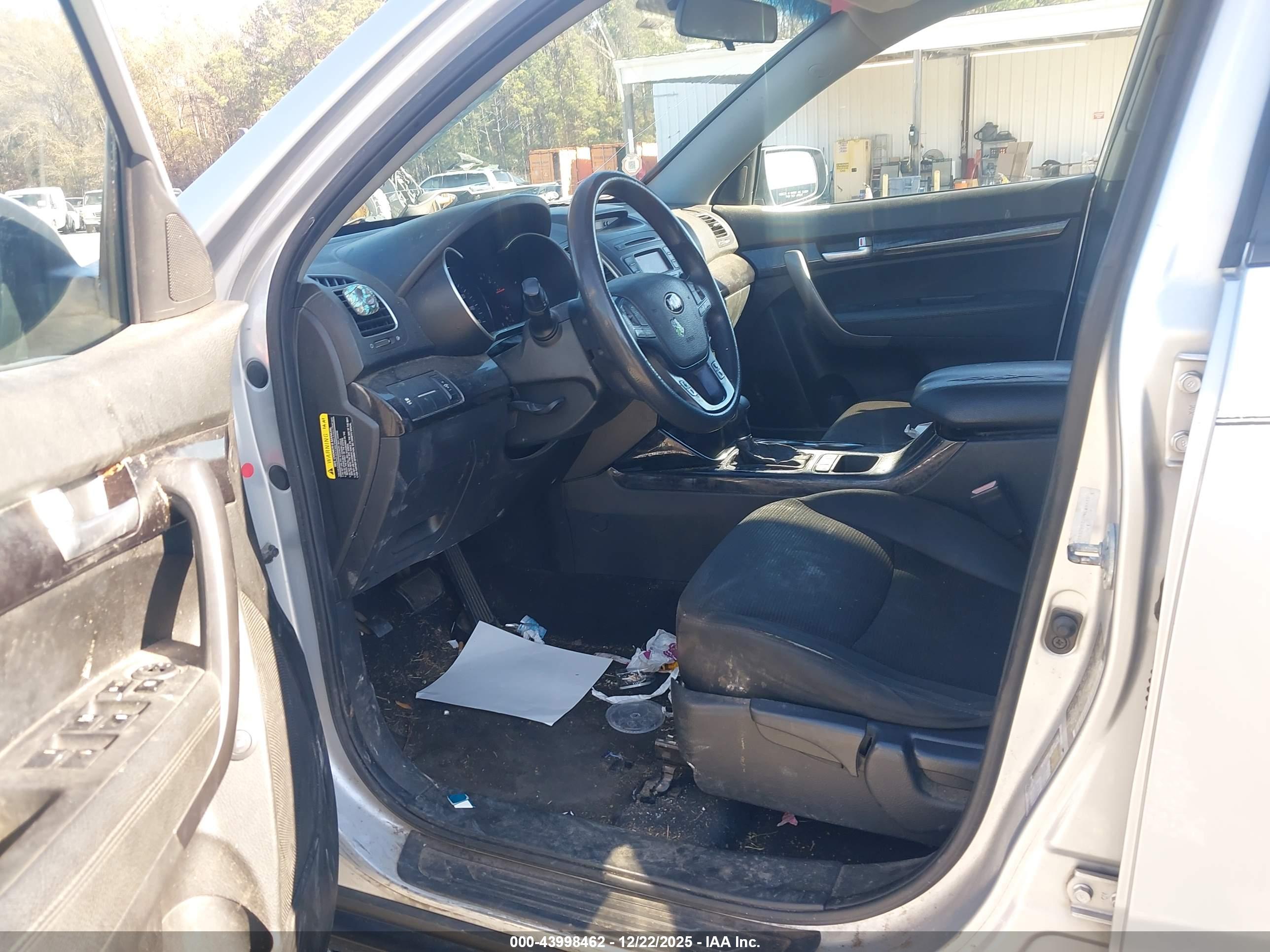 KIA SORENTO image 5