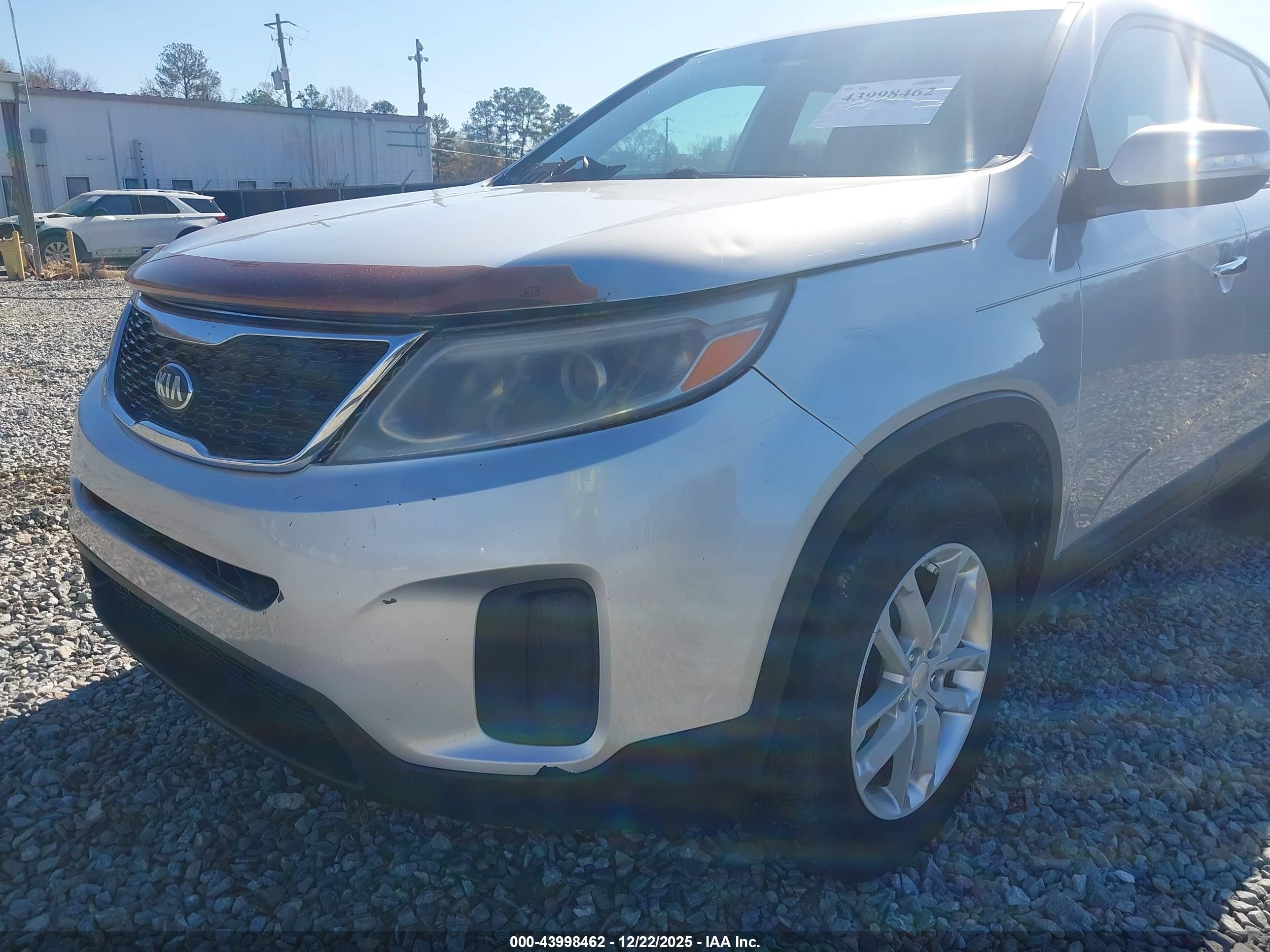 KIA SORENTO image 6