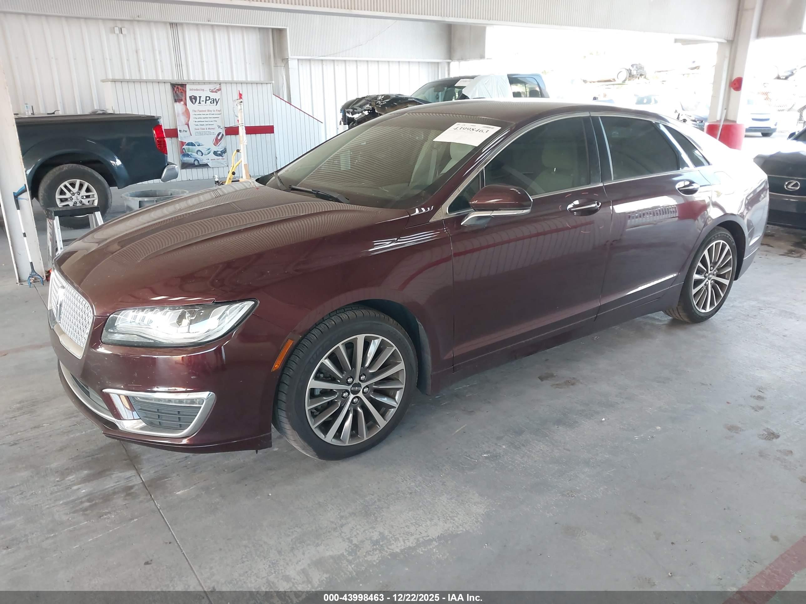 LINCOLN MKZ image 2