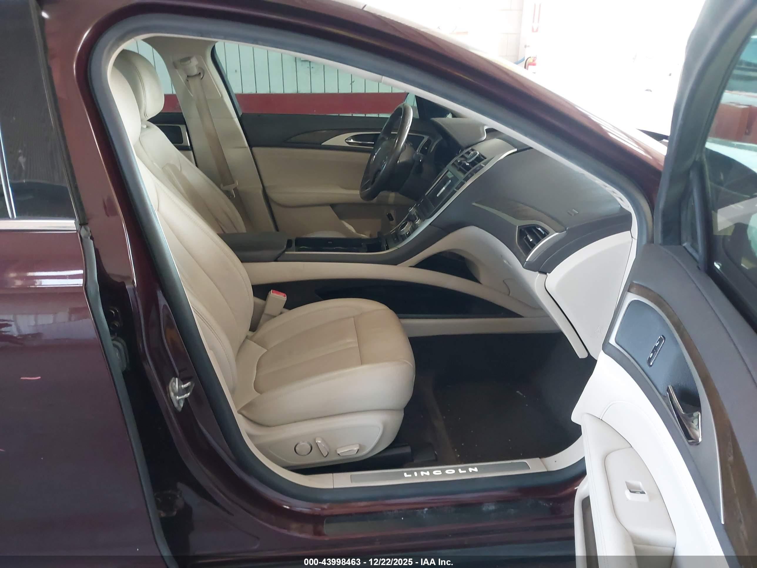 LINCOLN MKZ image 5