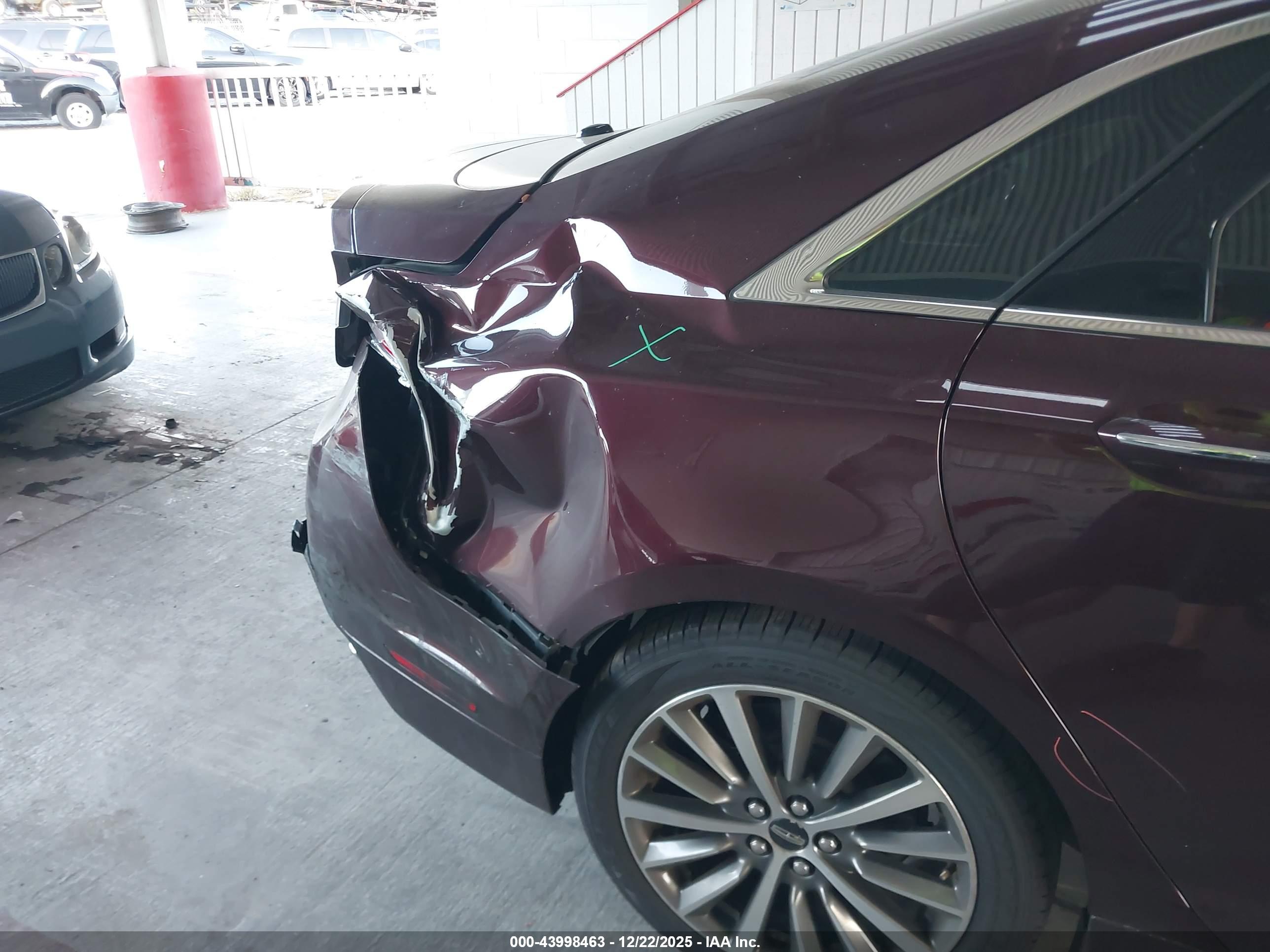 LINCOLN MKZ image 6
