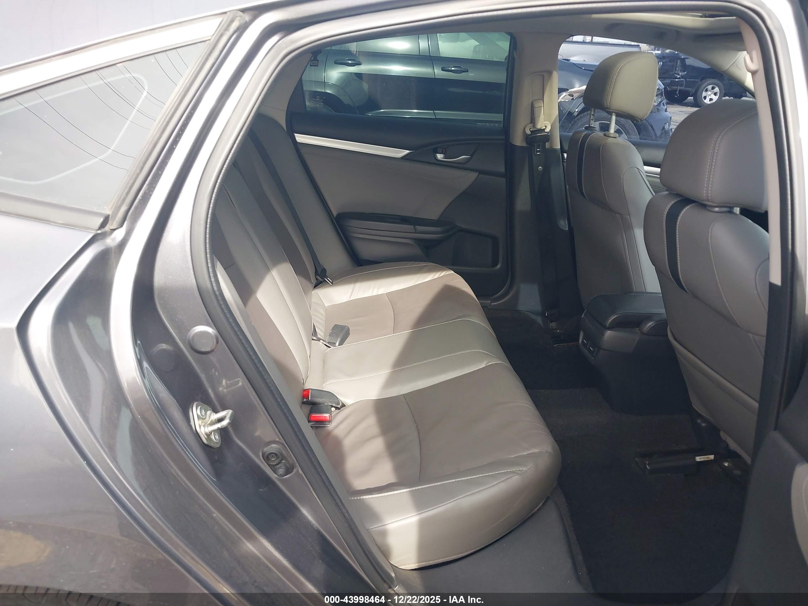 HONDA CIVIC image 8