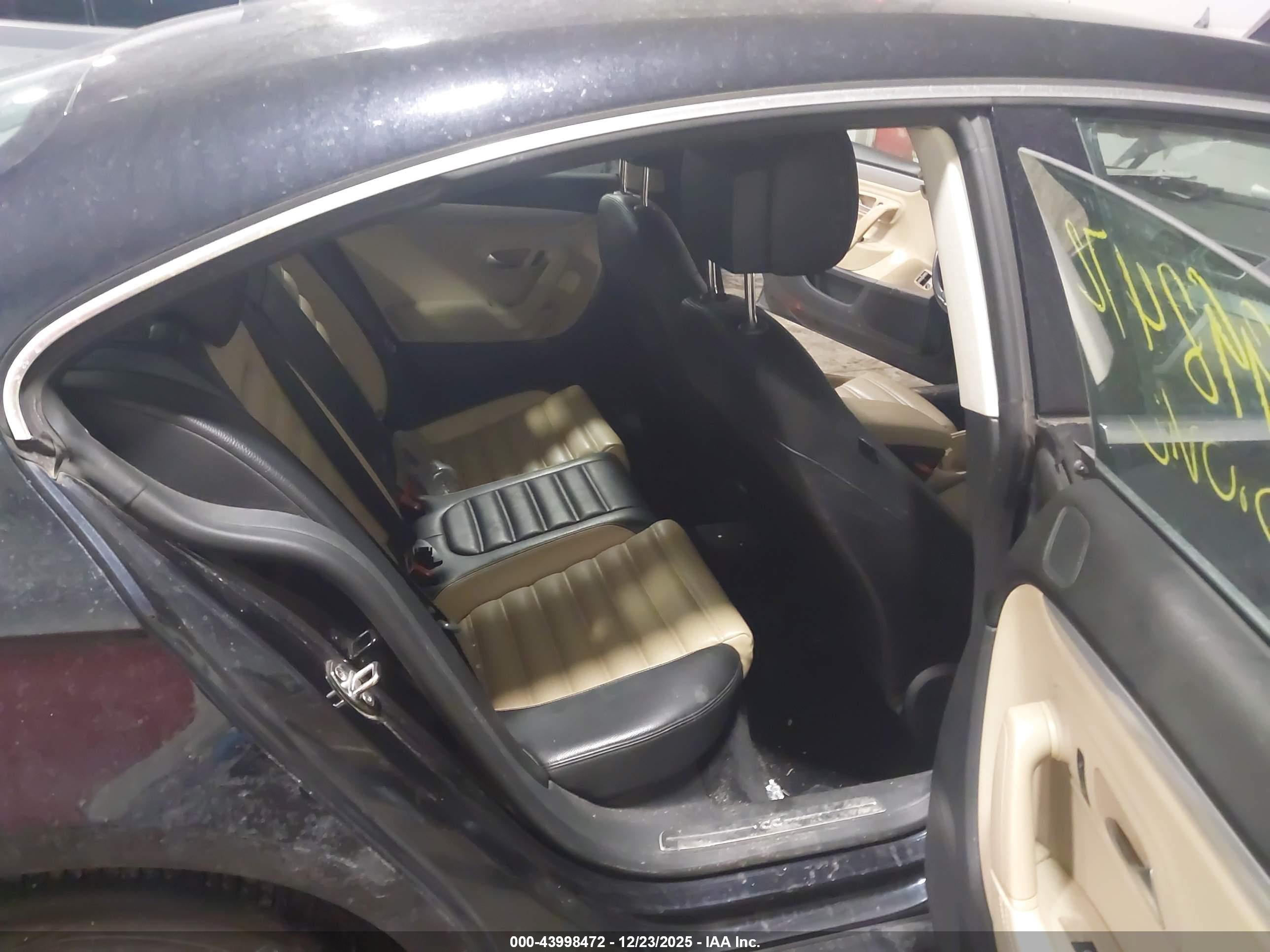 VOLKSWAGEN CC image 8
