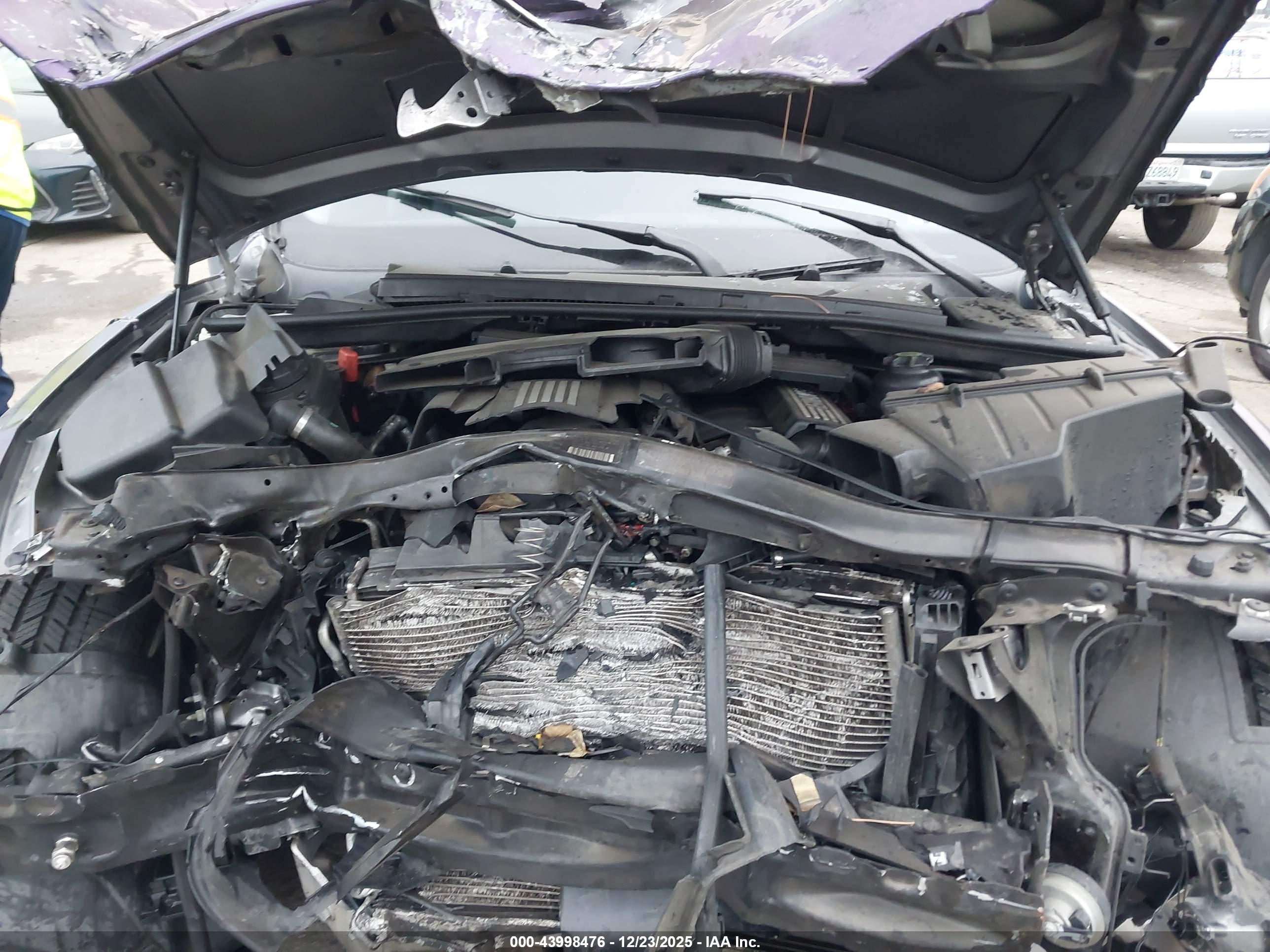 BMW 328I image 10