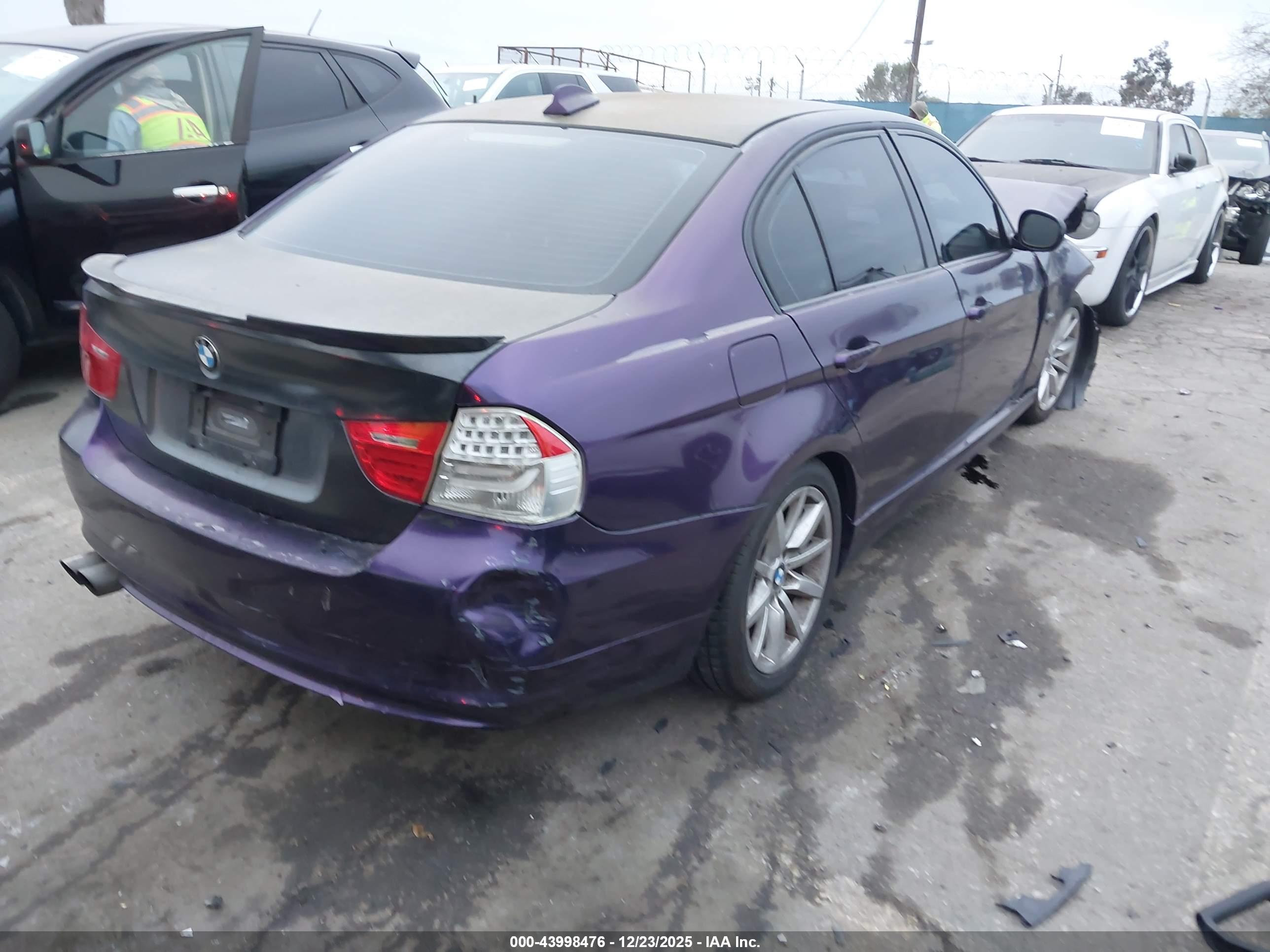BMW 328I image 4