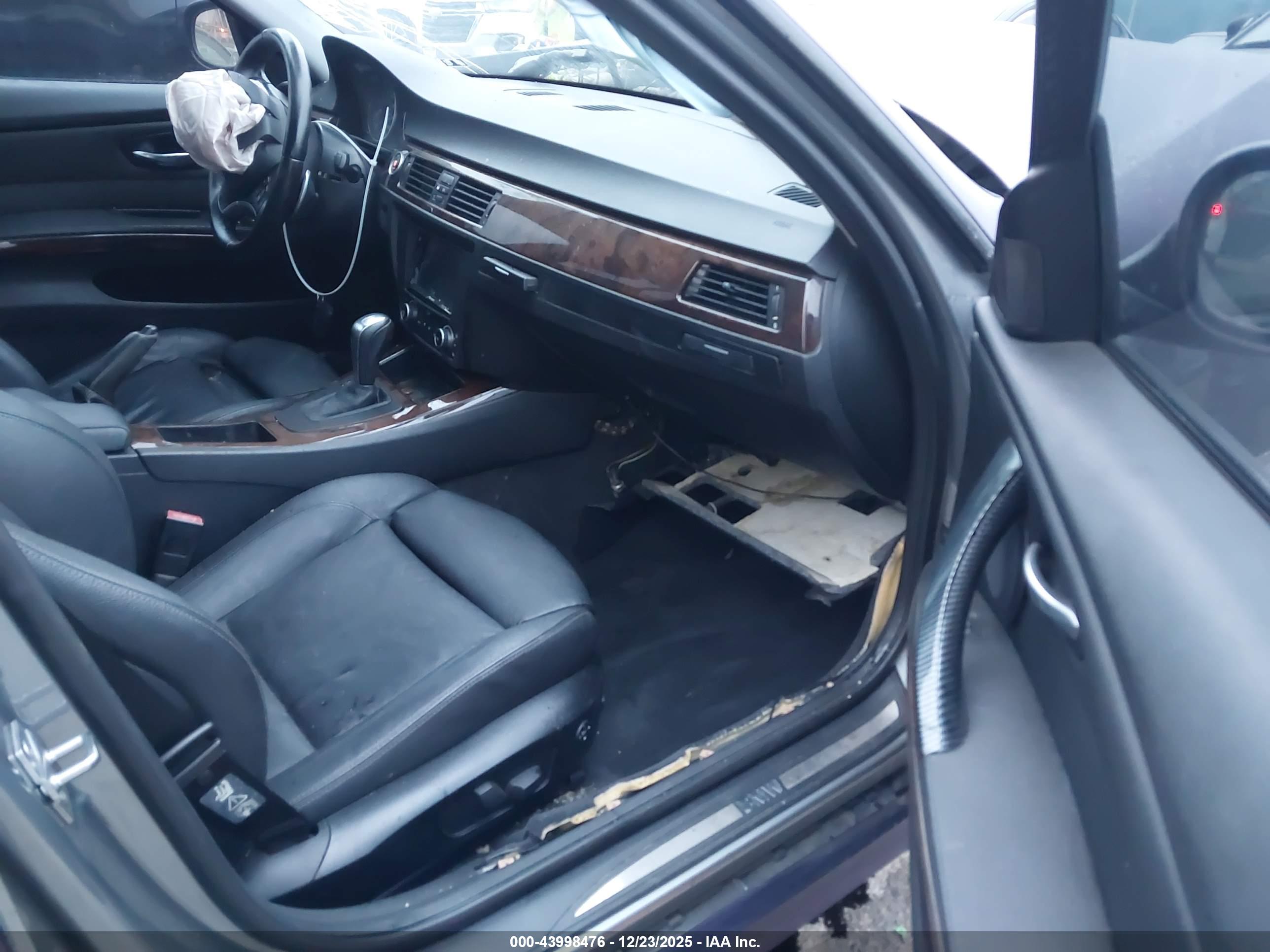 BMW 328I image 5