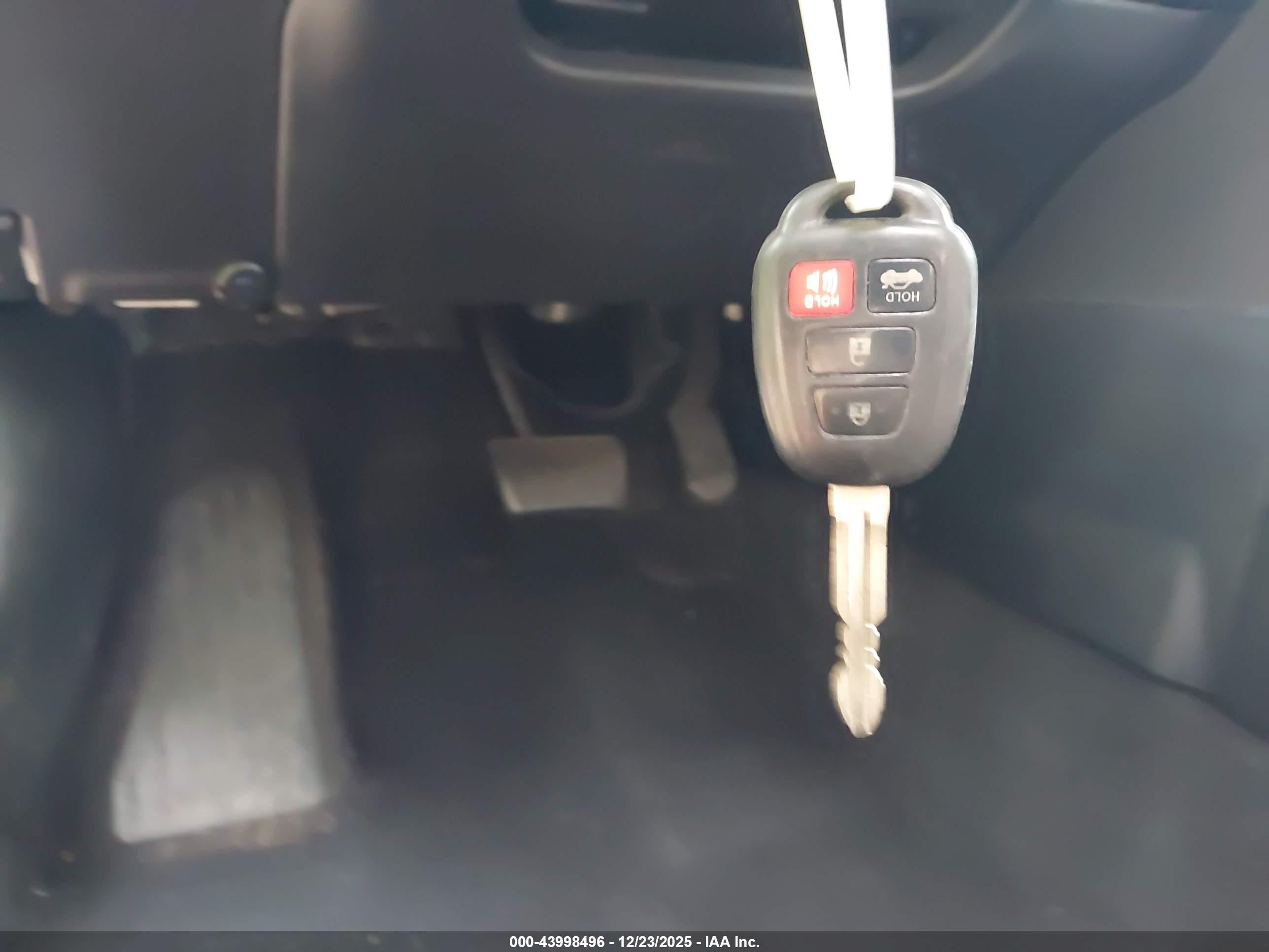 TOYOTA COROLLA image 11