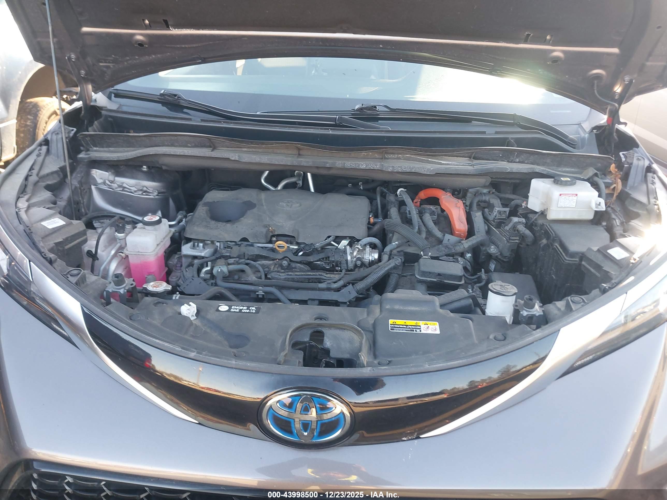 TOYOTA SIENNA image 10