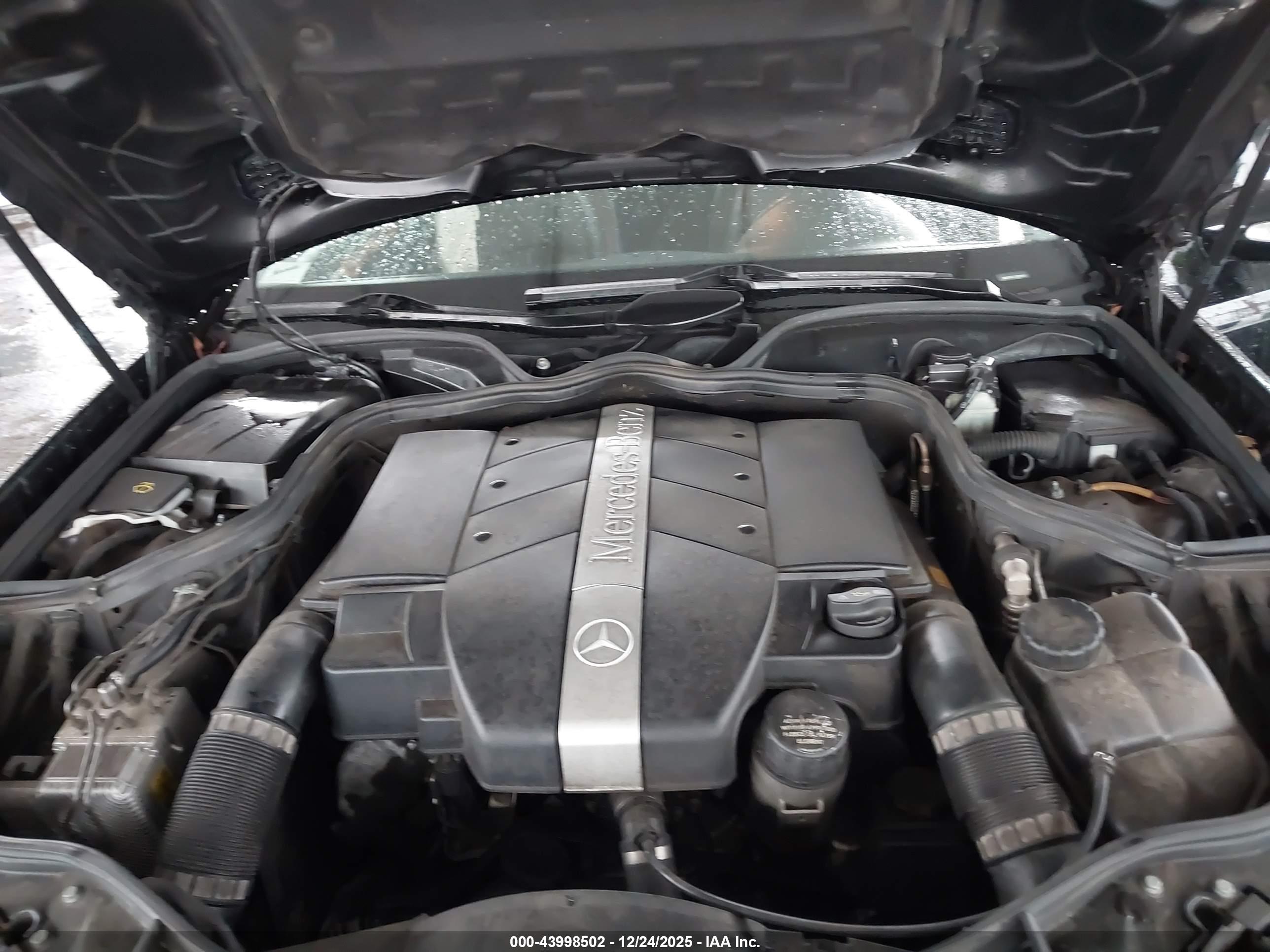 MERCEDES-BENZ E image 10
