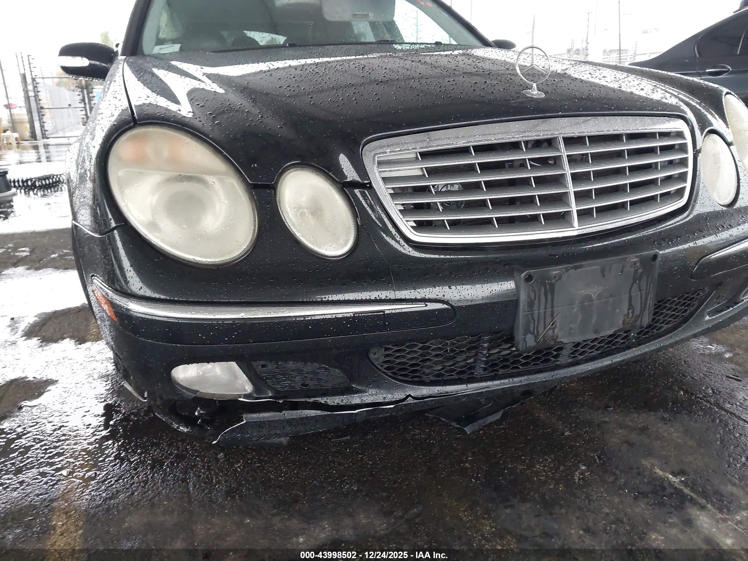 MERCEDES-BENZ E image 6