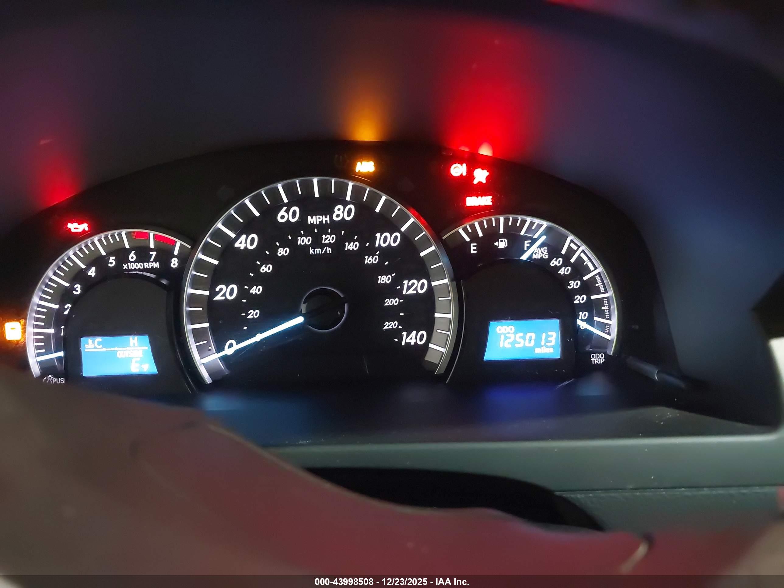 TOYOTA CAMRY image 7