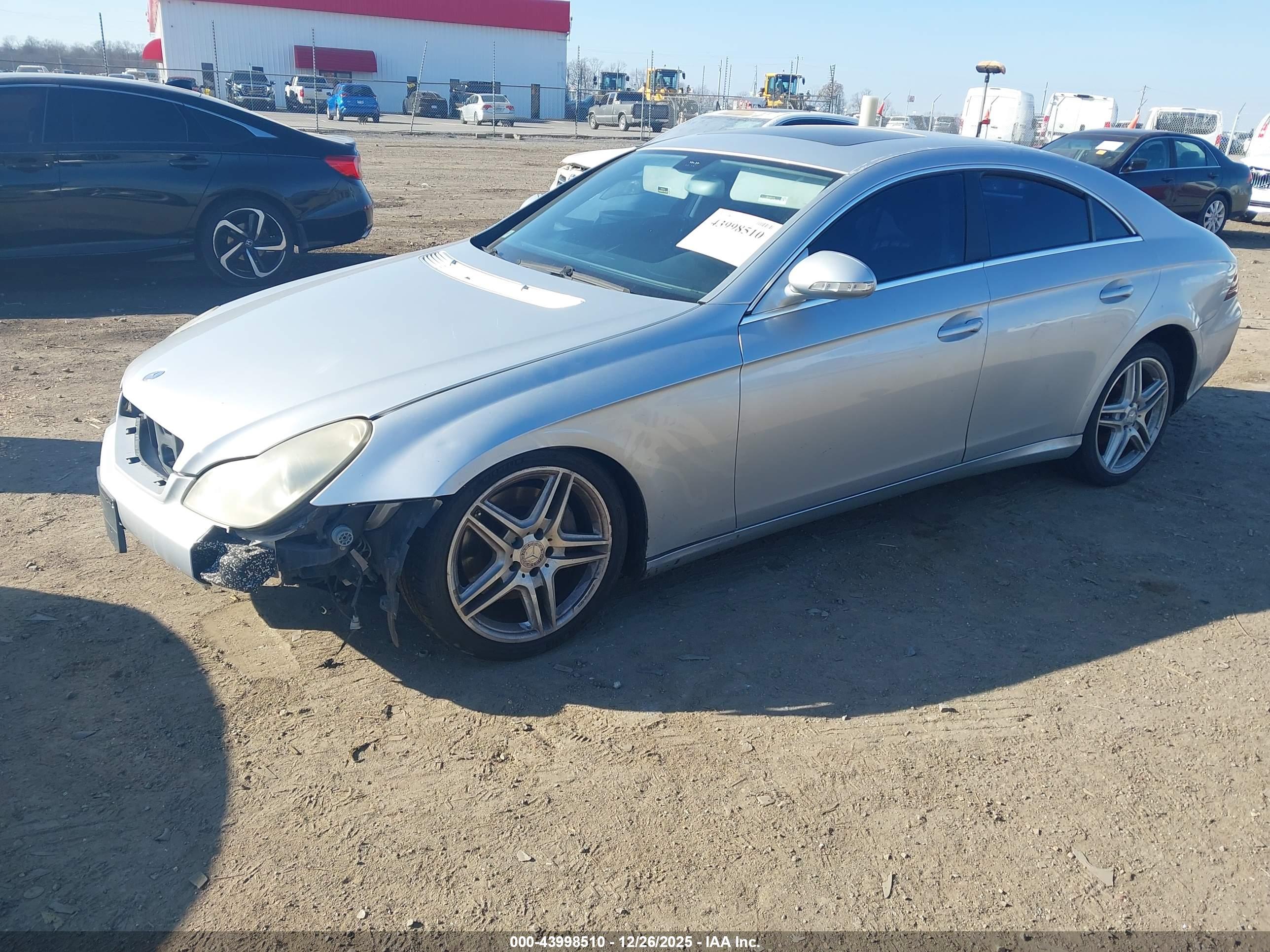 MERCEDES-BENZ CLS image 2