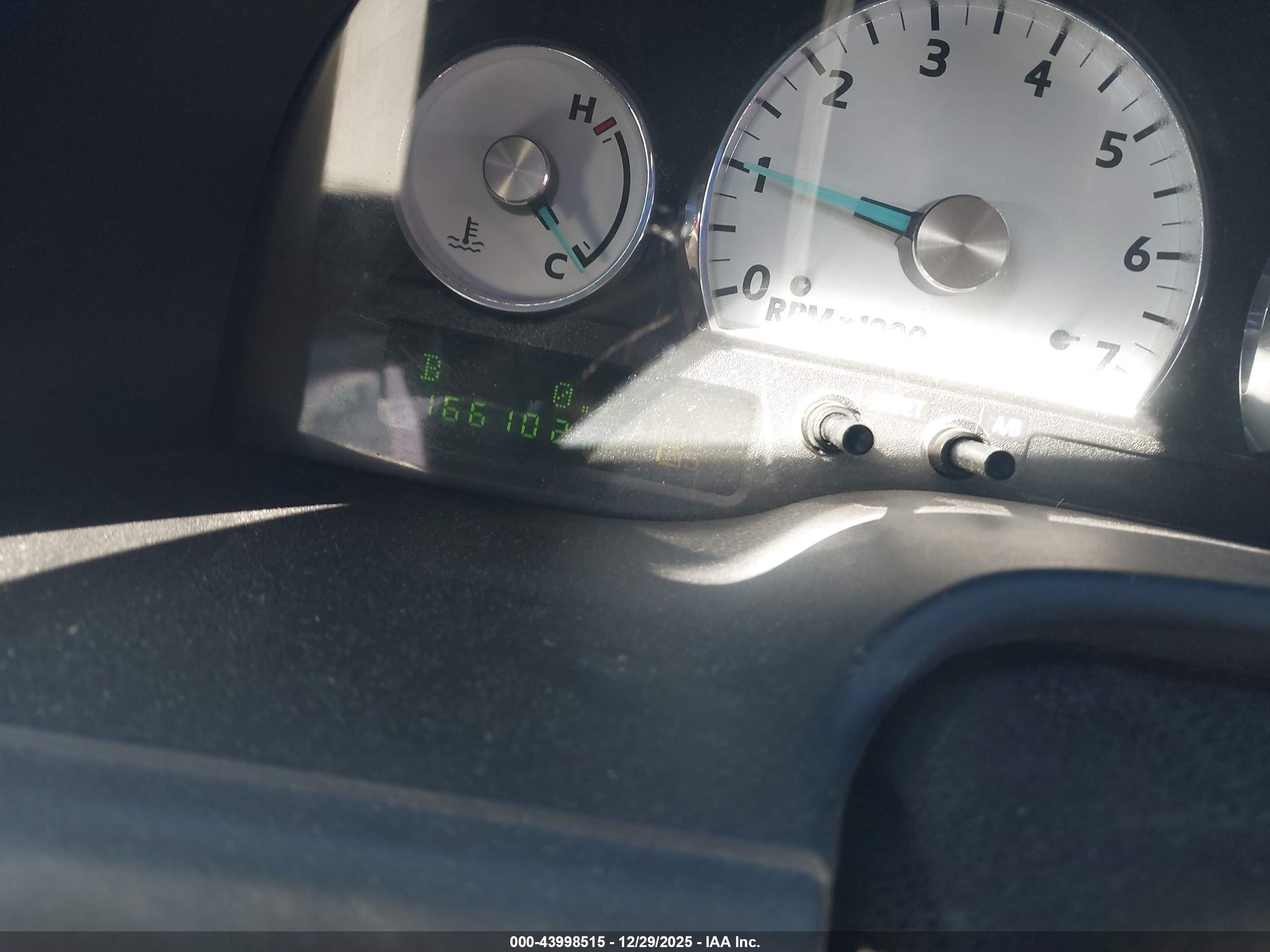 FORD THUNDERBIRD image 7