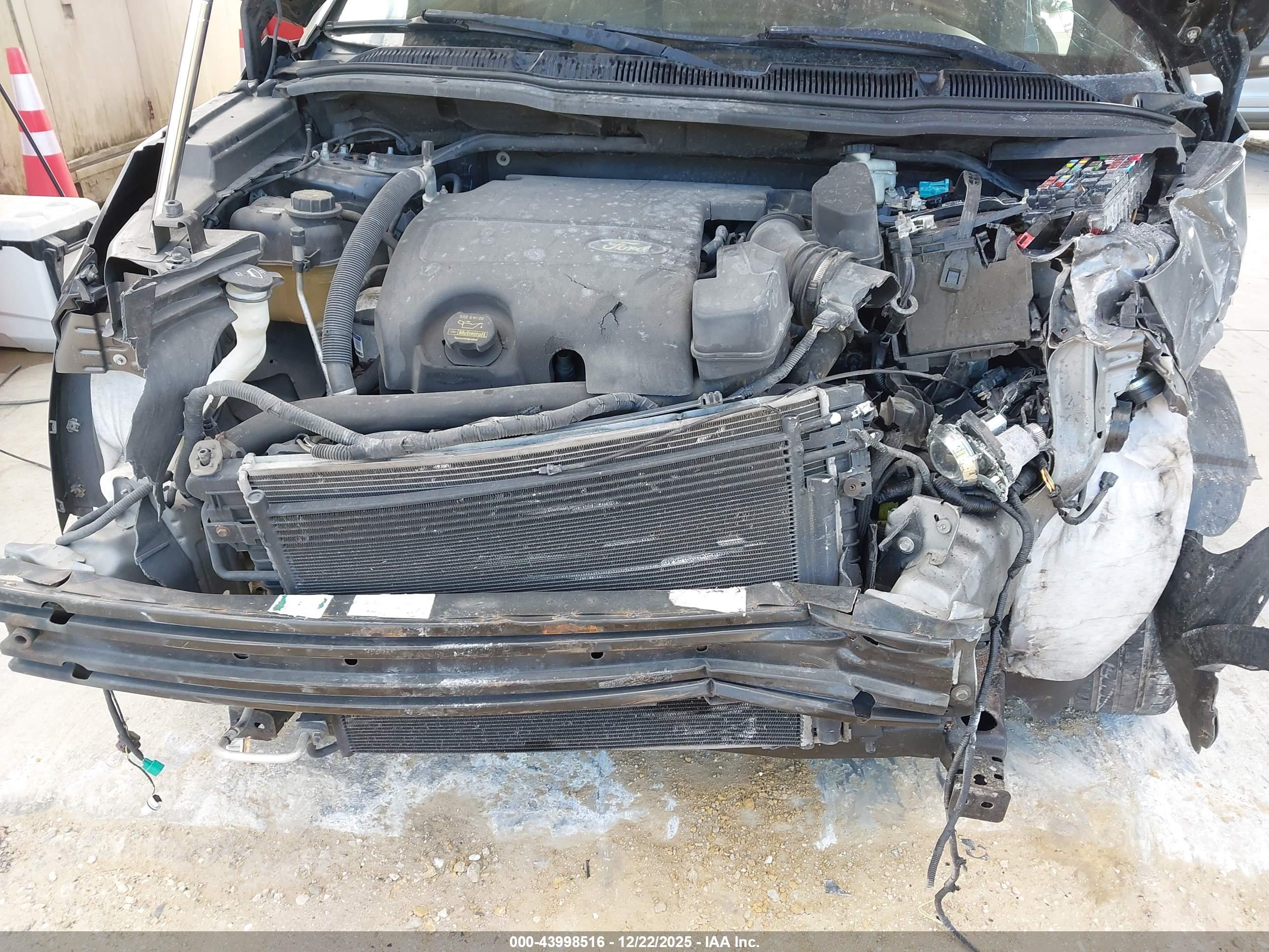 FORD EXPLORER image 10
