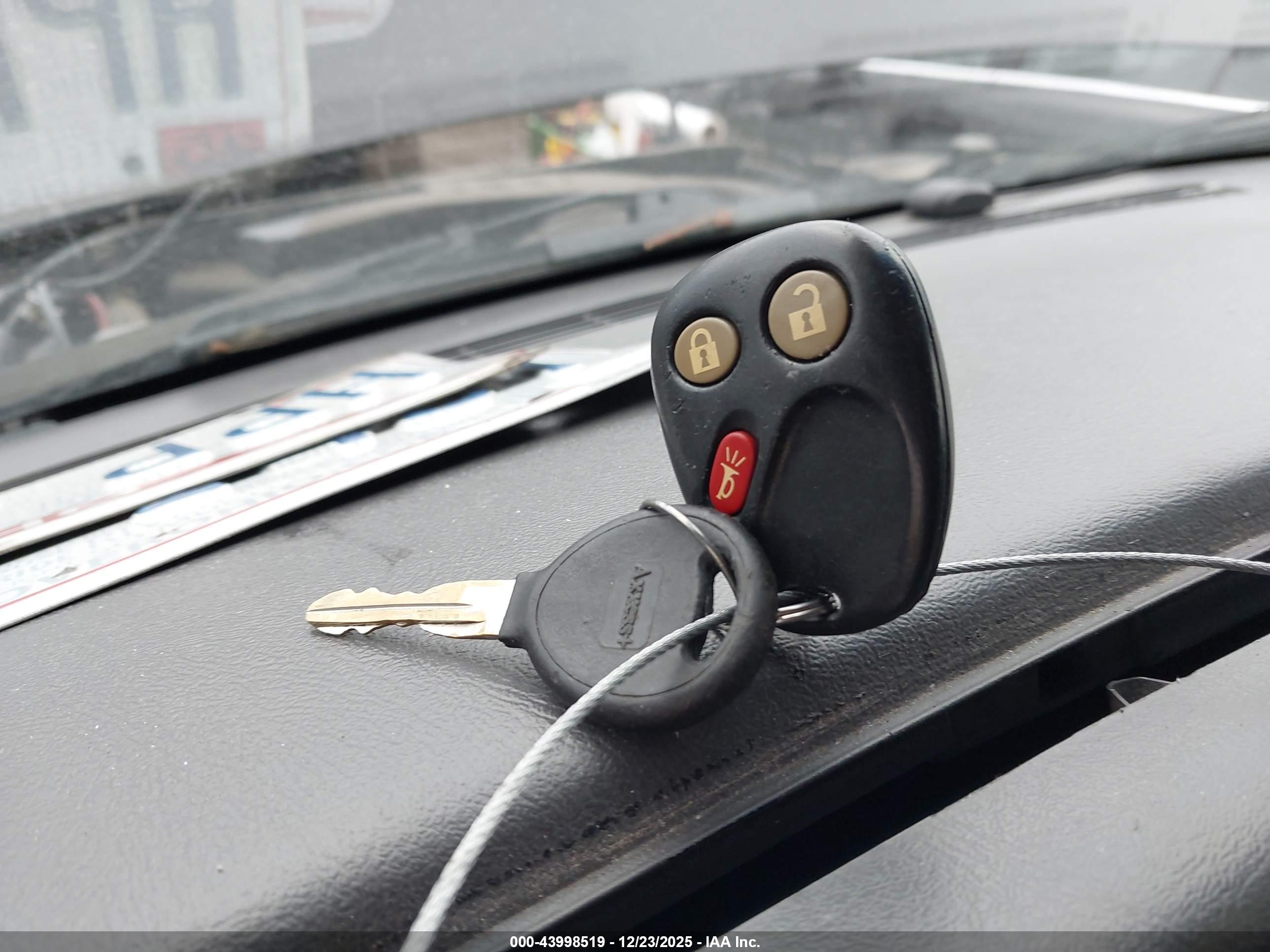 CHEVROLET TAHOE image 11
