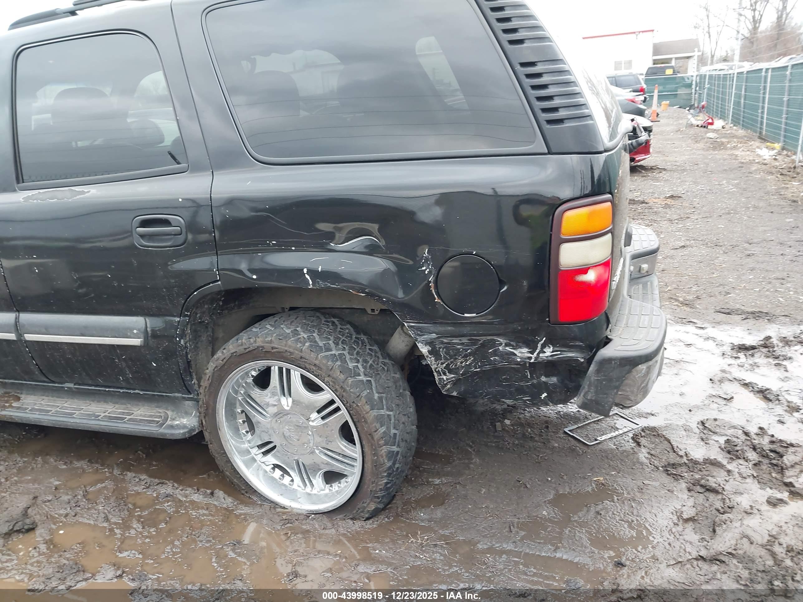 CHEVROLET TAHOE image 6