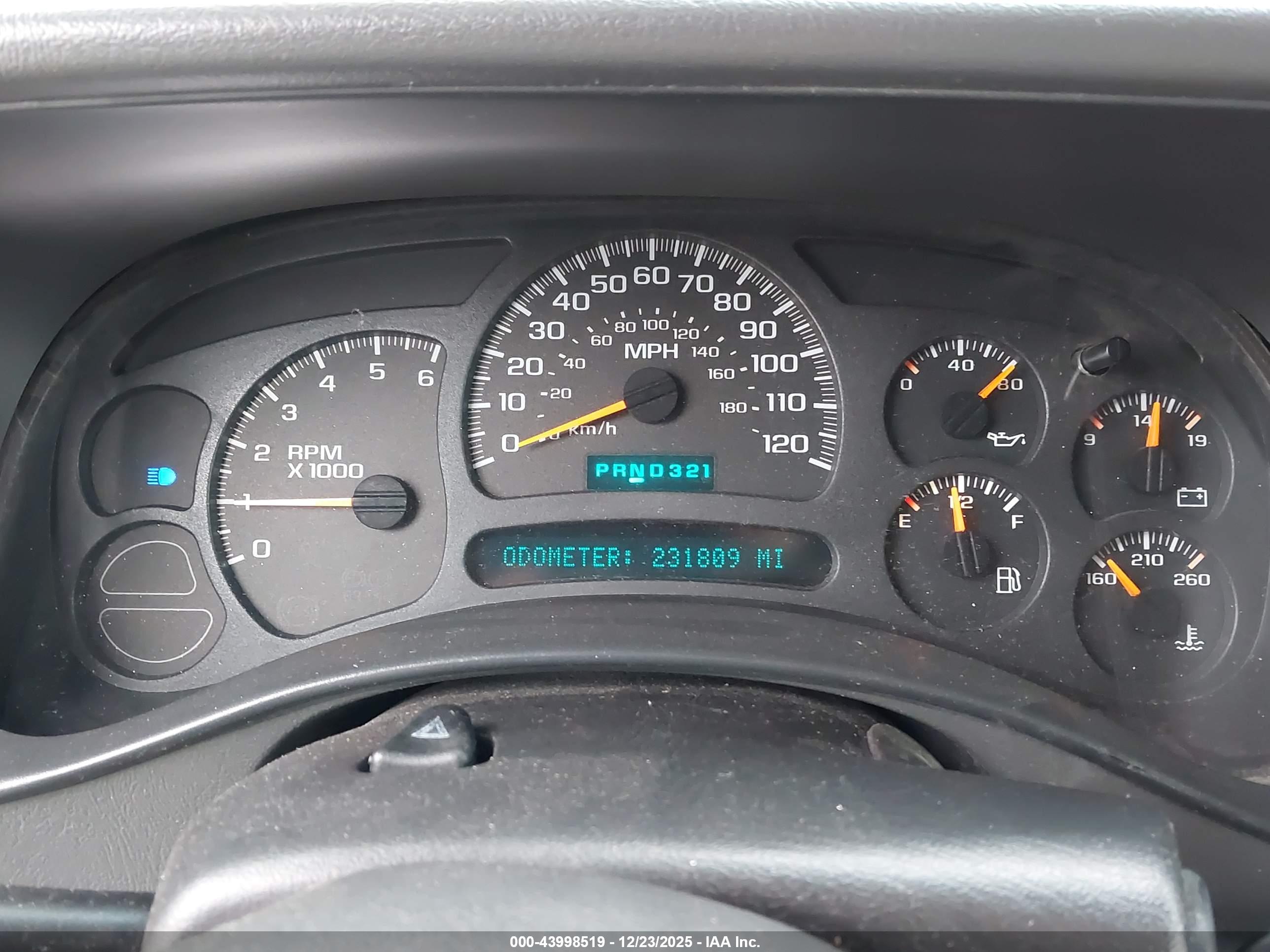 CHEVROLET TAHOE image 7