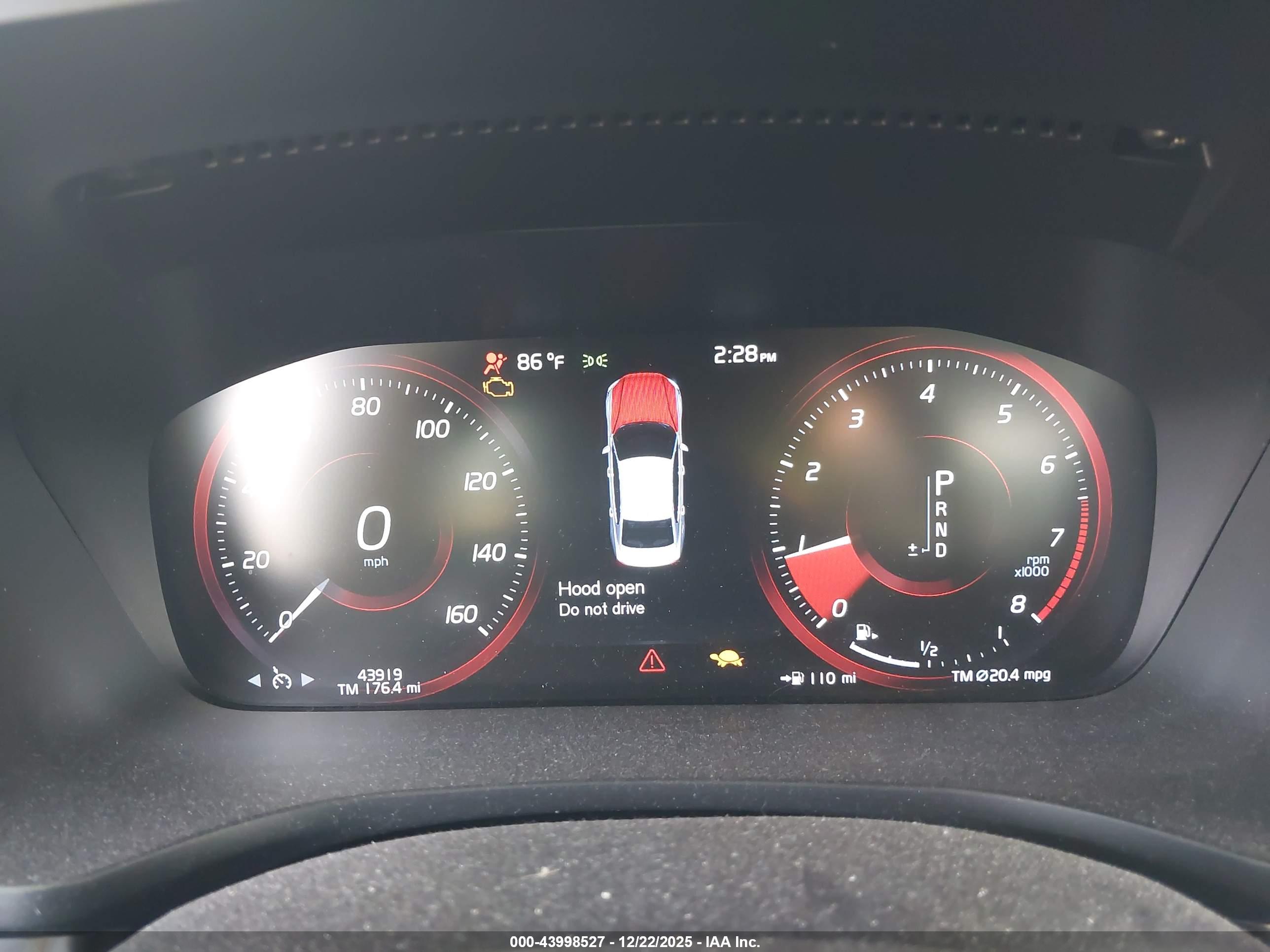 VOLVO S60 image 7