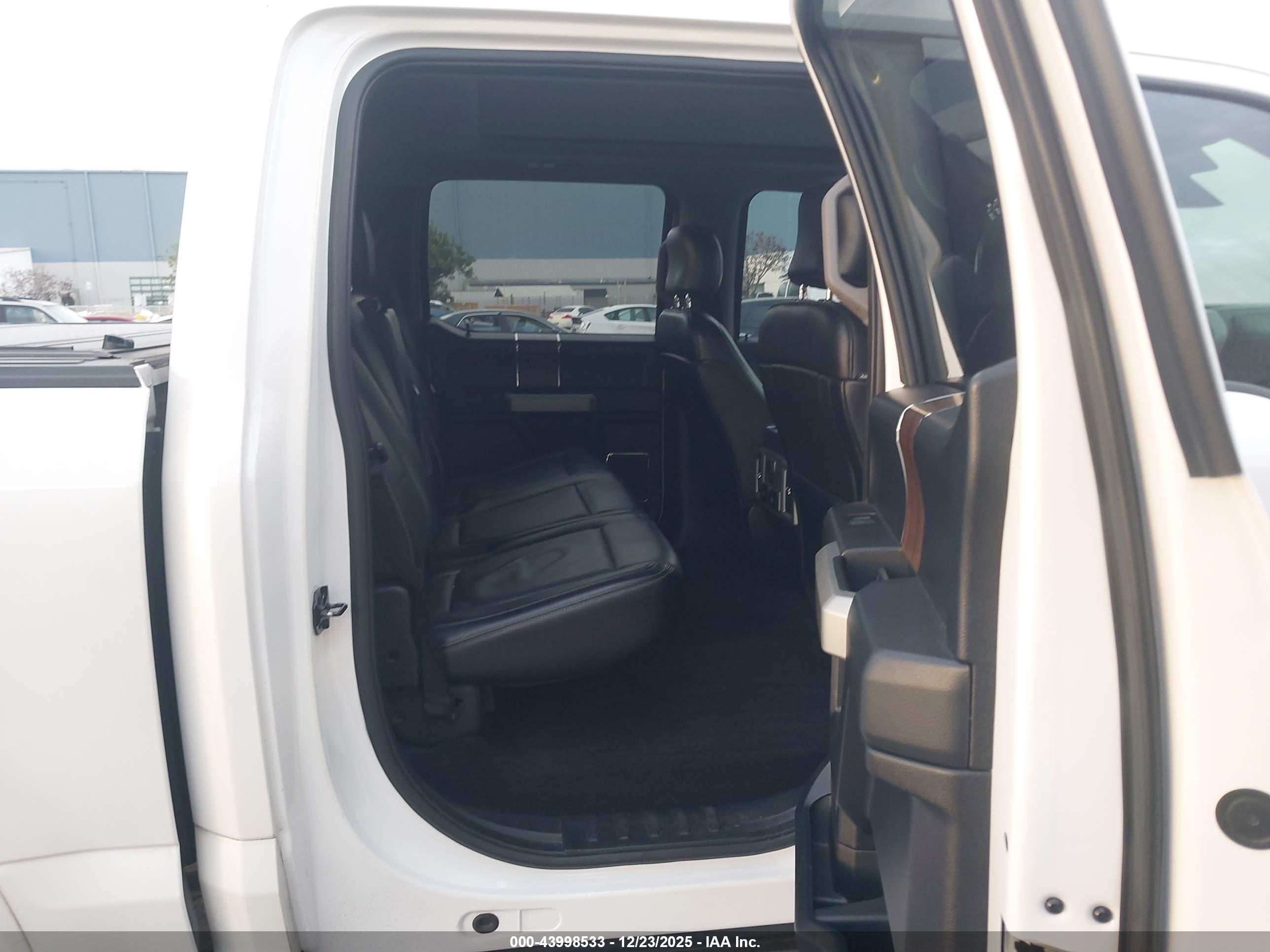 FORD F-150 image 8